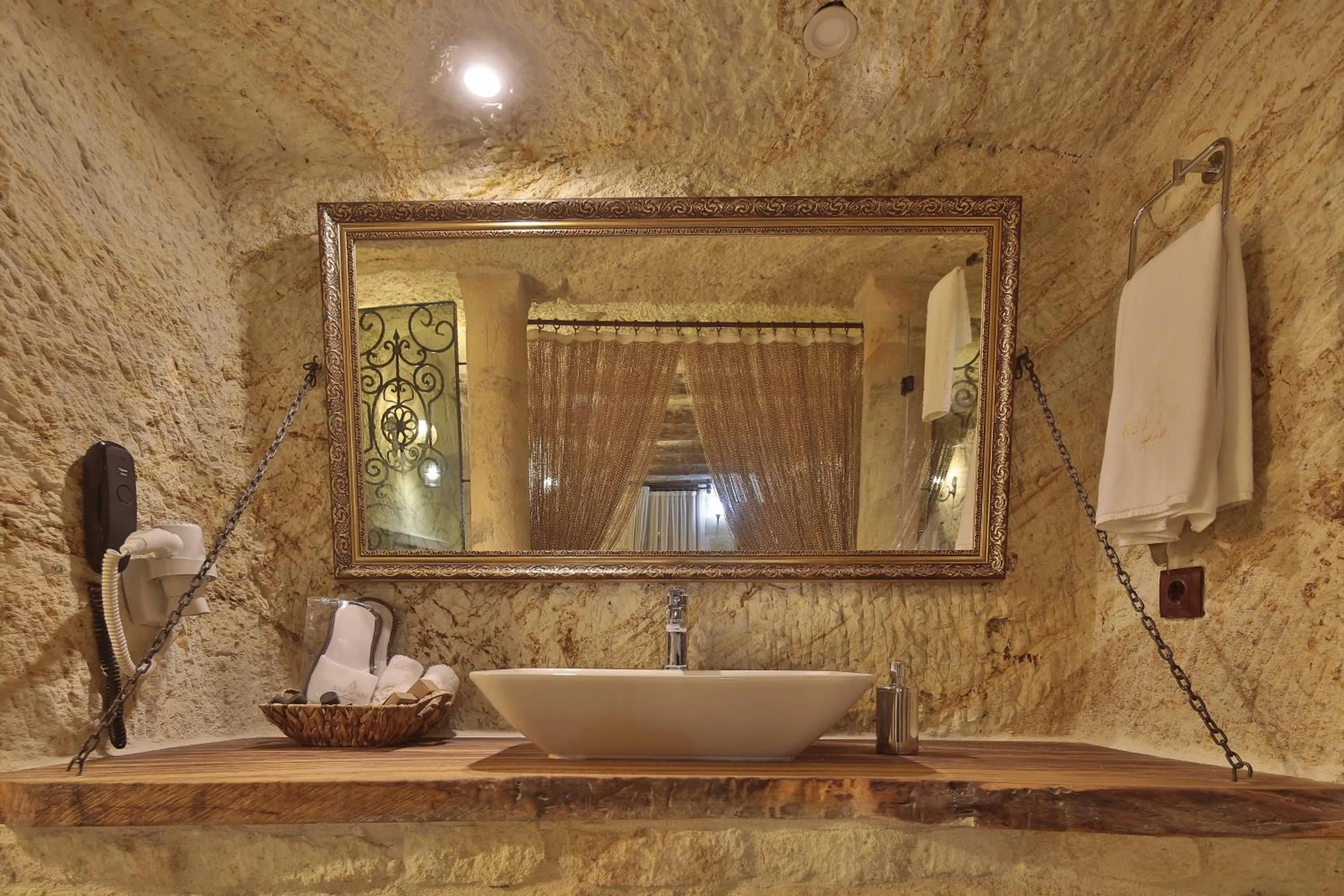 Bathroom in Asuwari Suites Cappadocia