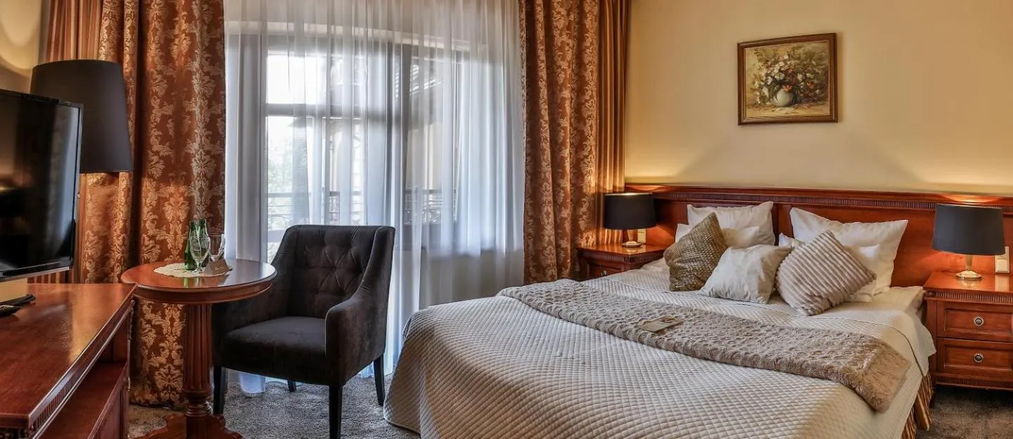 Bed in Grand Hotel Stamary