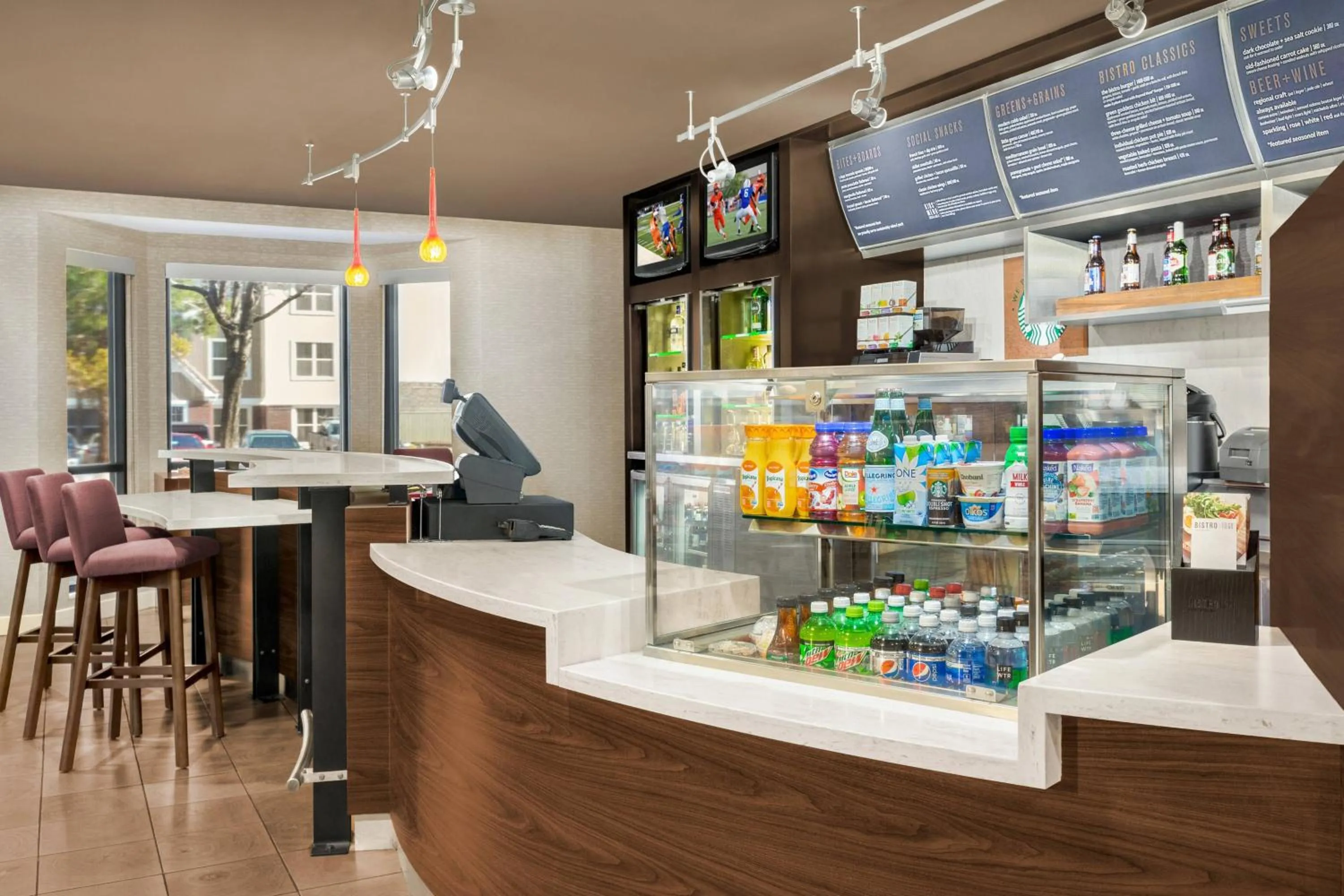 Restaurant/places to eat in Courtyard by Marriott Palmdale