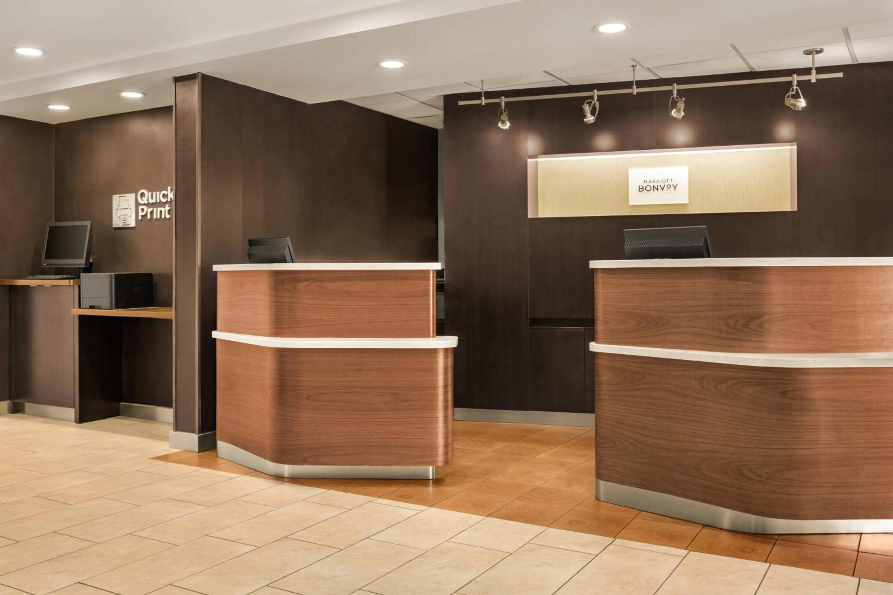 Lobby or reception in Courtyard by Marriott Palmdale