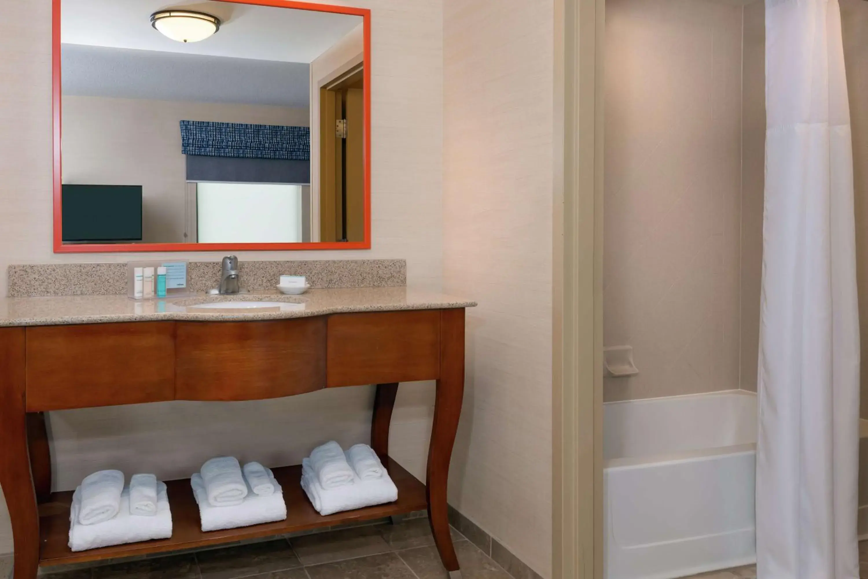 Bathroom in Hampton Inn Springfield South Enfield Bathroom in Hampton Inn Springfield South Enfield