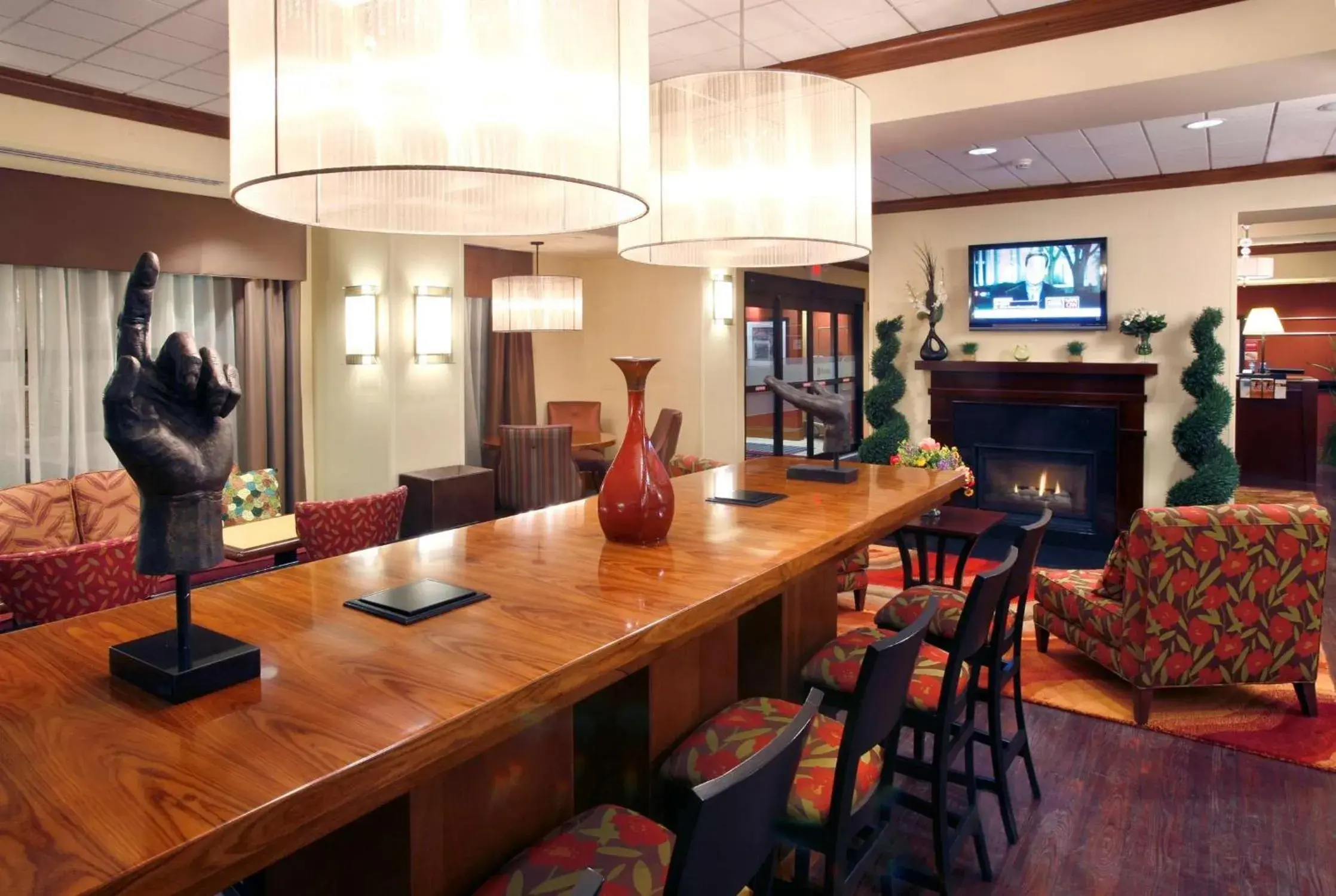 Lobby or reception in Hampton Inn Springfield South Enfield Lobby or reception in Hampton Inn Springfield South Enfield