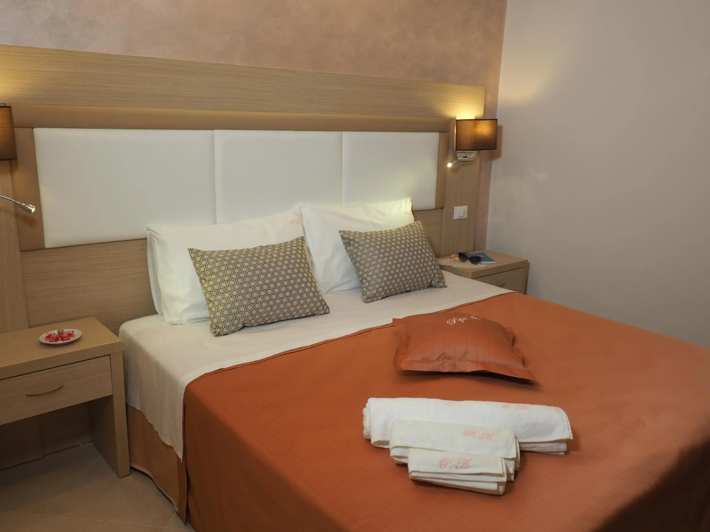 Deluxe Double or Twin Room with Balcony in Pepe'Accommodation Deluxe Double or Twin Room with Balcony in Pepe'Accommodation