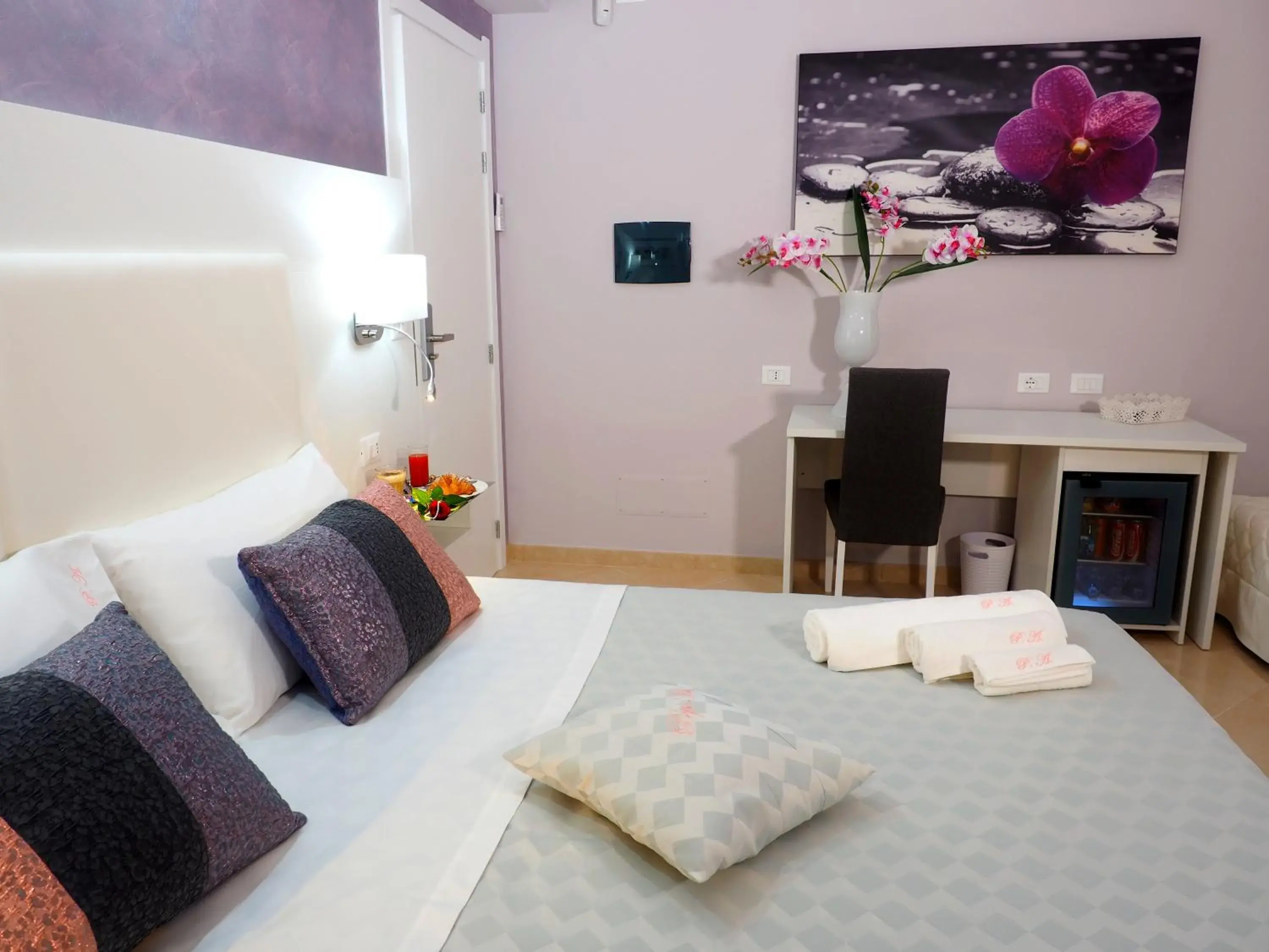 Comfort Triple Room with Shower in Pepe'Accommodation Comfort Triple Room with Shower in Pepe'Accommodation