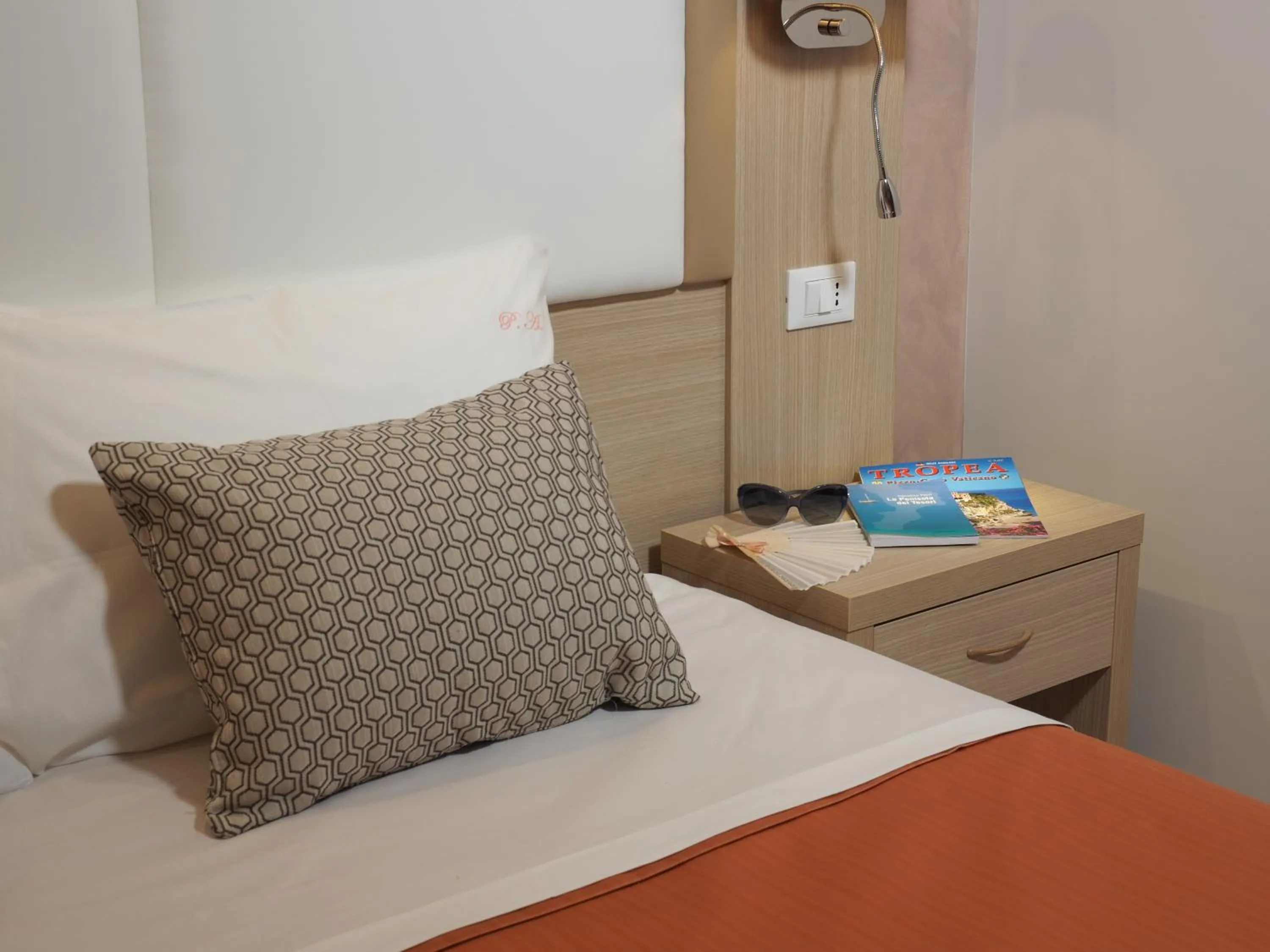 Bed in Pepe'Accommodation