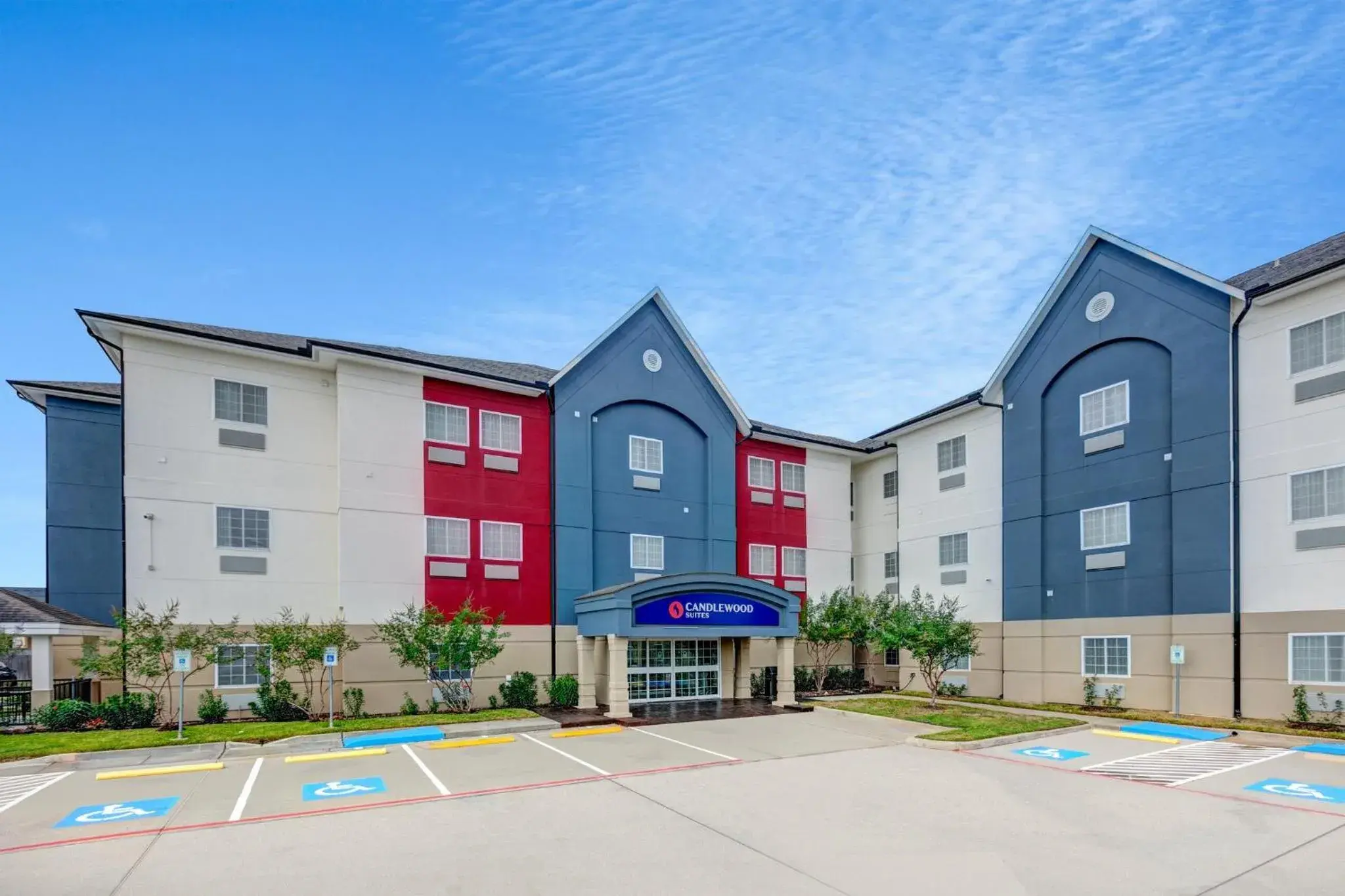 Property building in Candlewood Suites Lake Jackson by IHG Property building in Candlewood Suites Lake Jackson by IHG