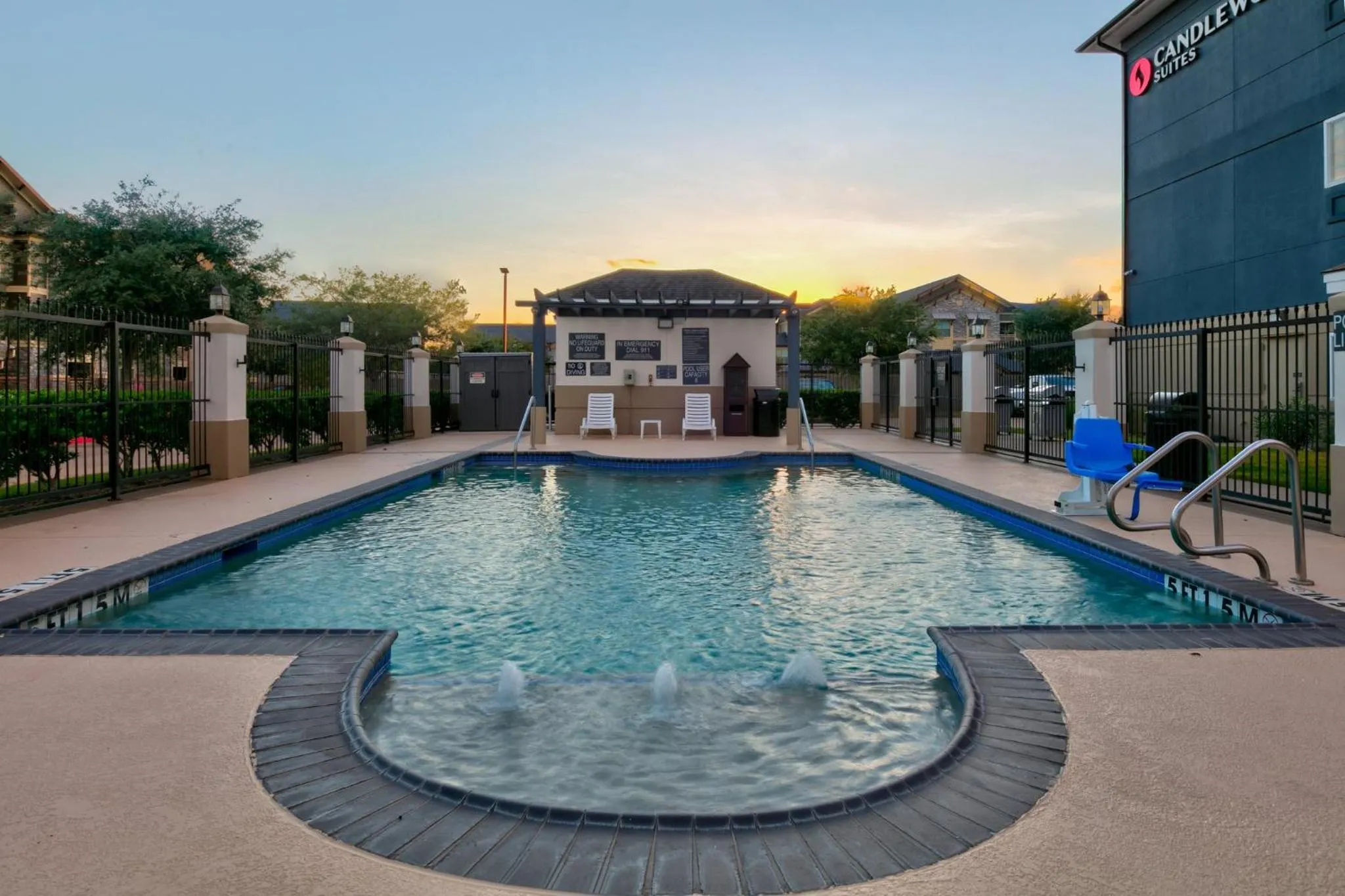 Swimming pool in Candlewood Suites Lake Jackson by IHG