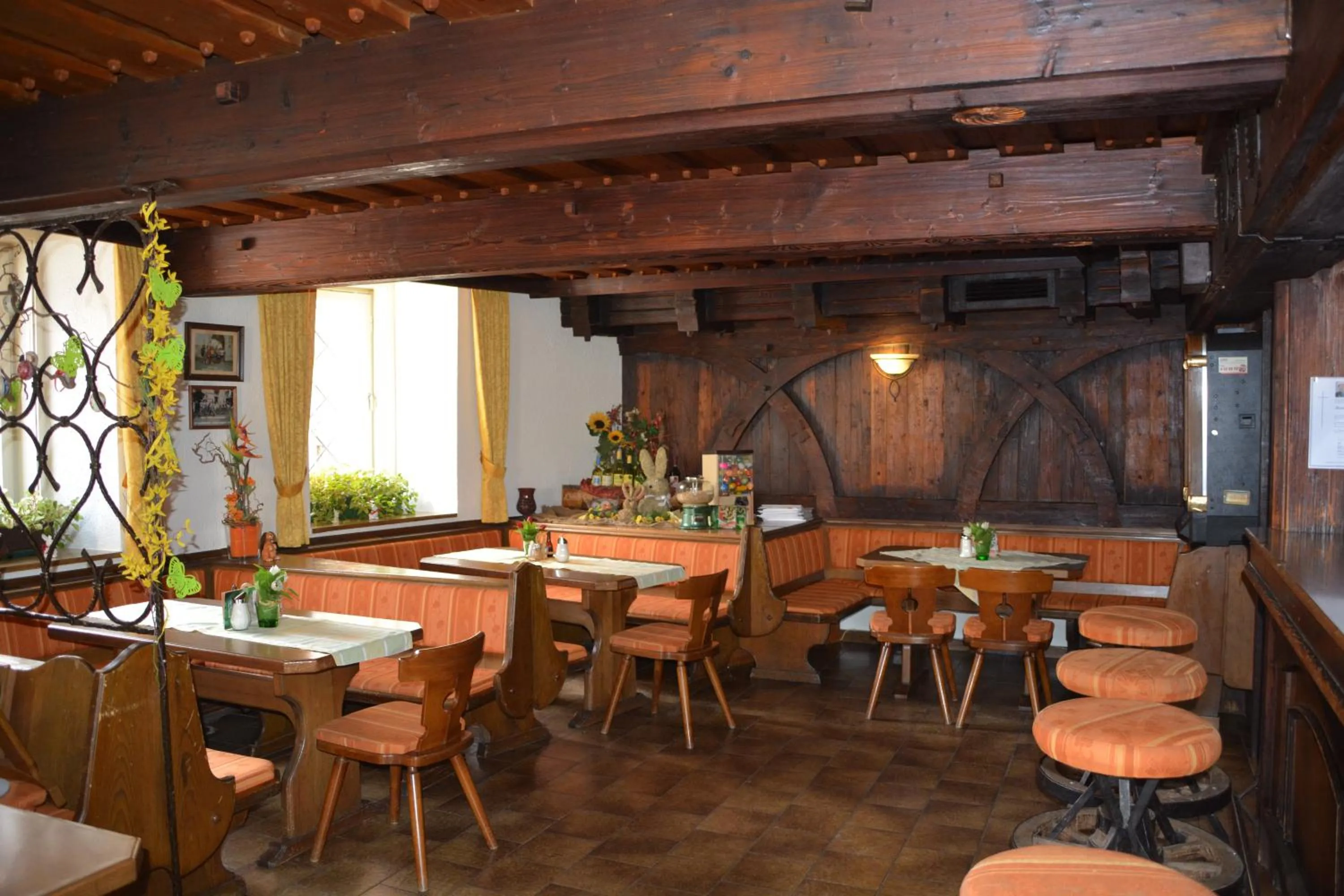 Restaurant/places to eat in Kronenwirt