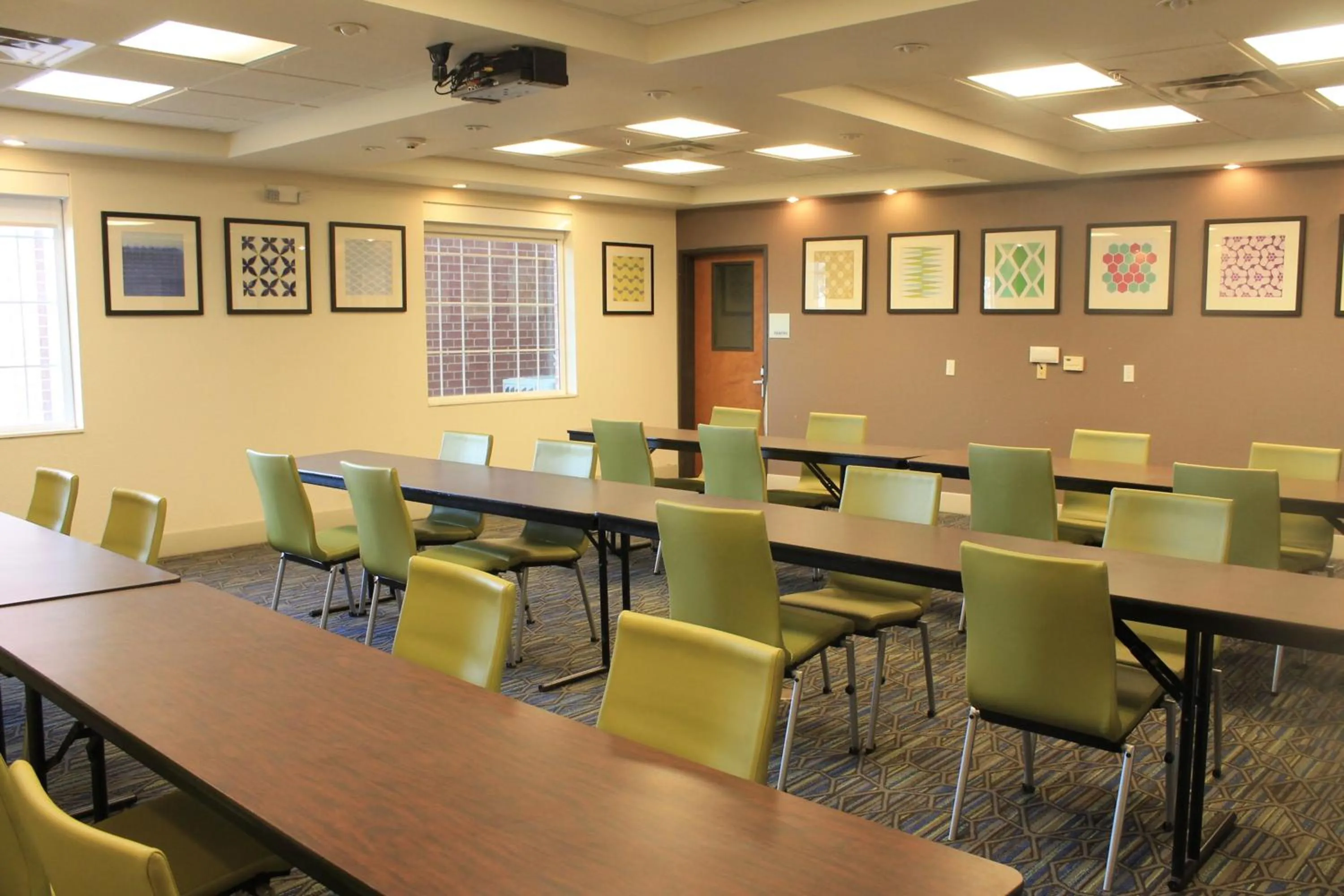 Meeting/conference room in Holiday Inn Express Hotel & Suites Levelland by IHG