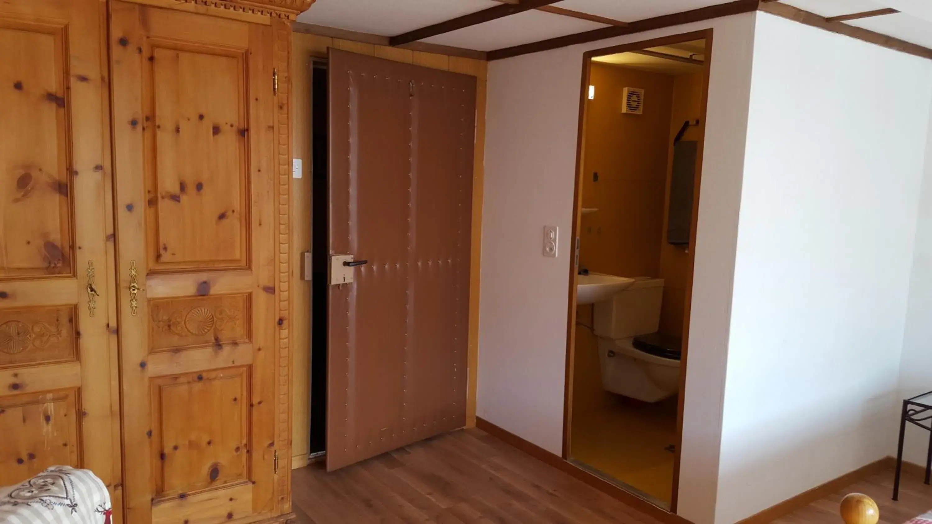 Double or Twin Room with Bathroom - single occupancy in Gästehaus Krone Double or Twin Room with Bathroom - single occupancy in Gästehaus Krone