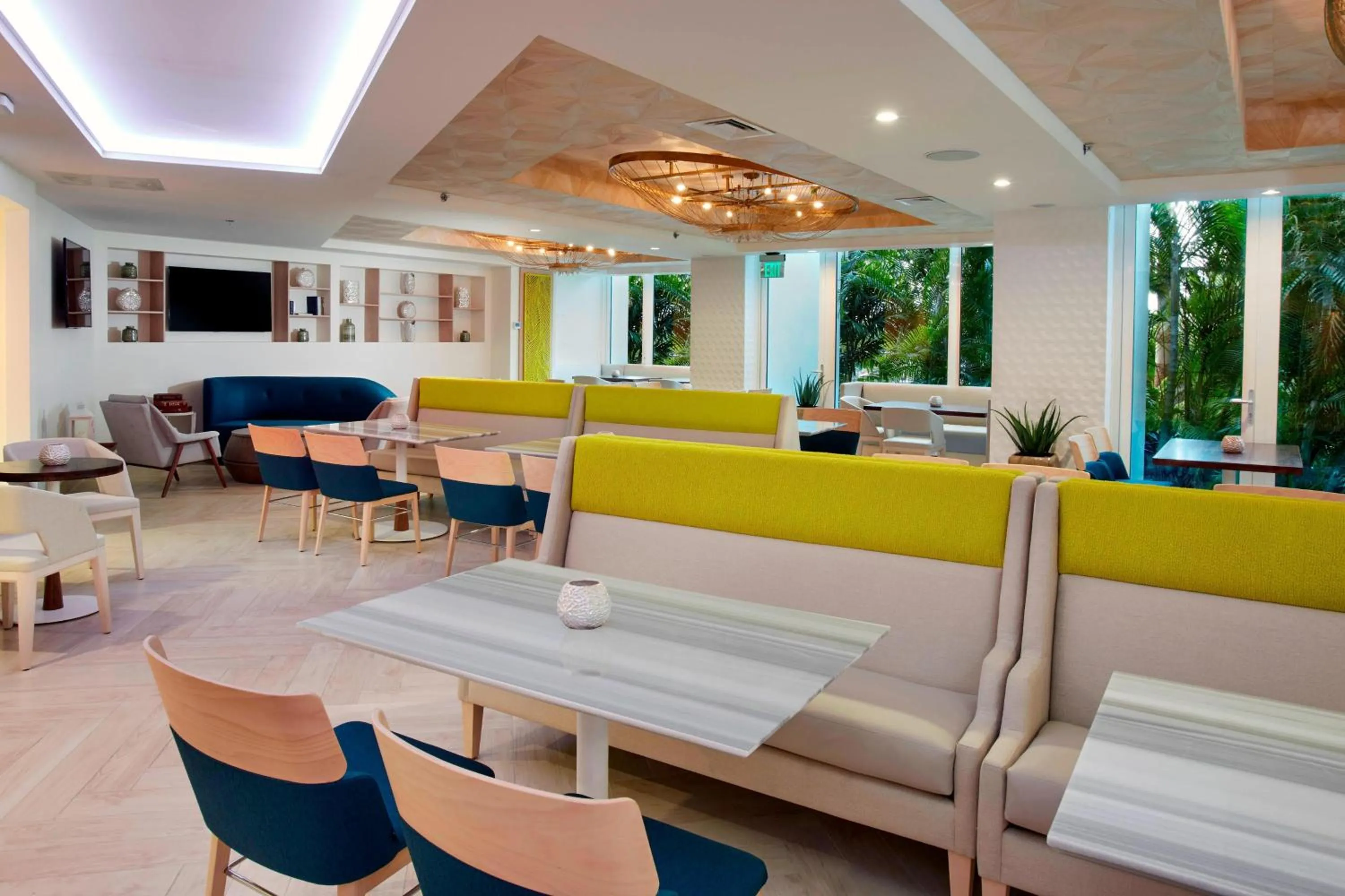 Lounge or bar in Aruba Marriott Resort & Stellaris Casino