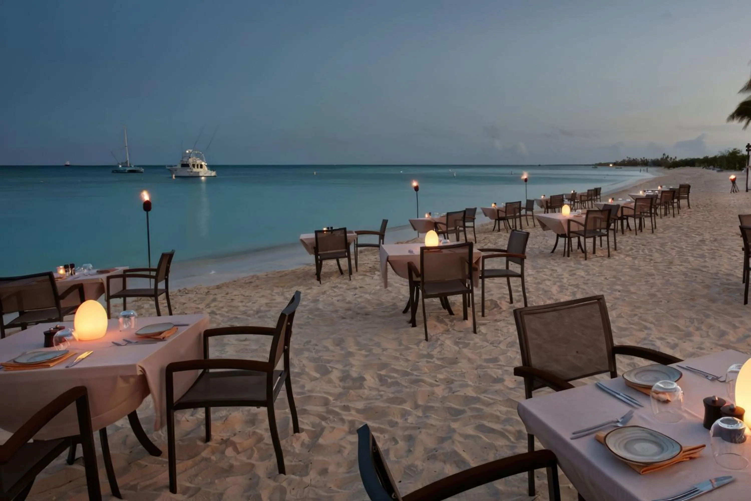 Beach in Aruba Marriott Resort & Stellaris Casino