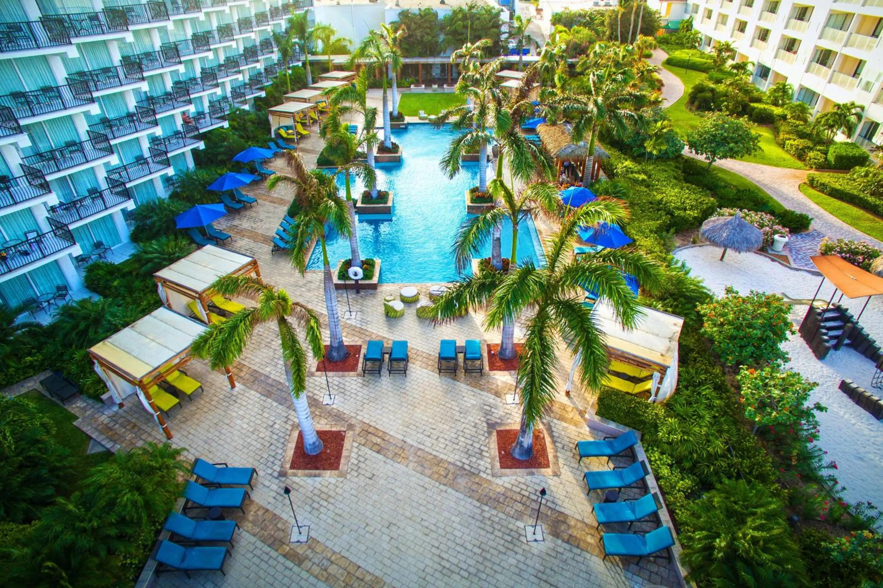 Swimming pool in Aruba Marriott Resort & Stellaris Casino