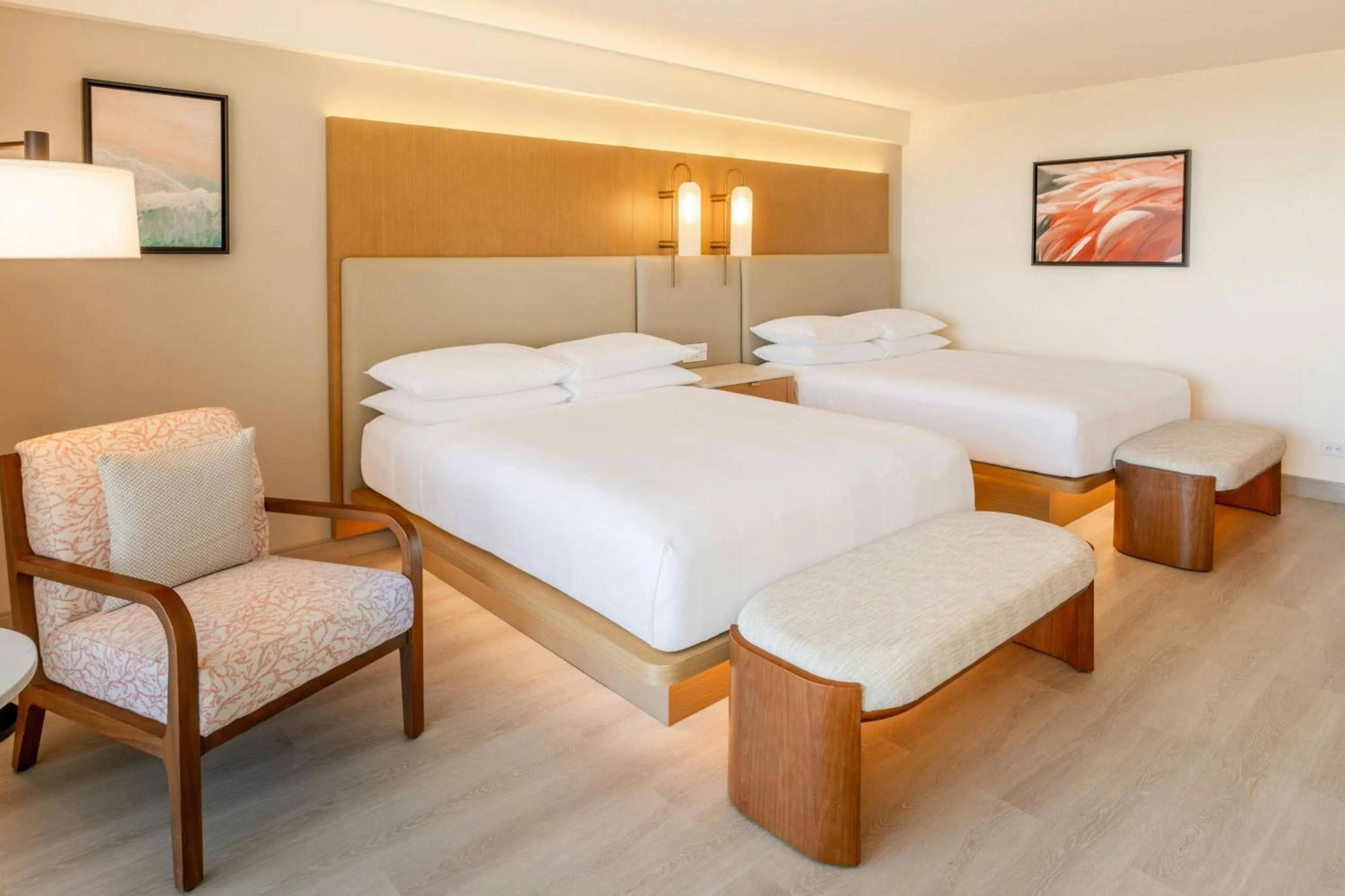 Photo of the whole room, Bed in Aruba Marriott Resort & Stellaris Casino