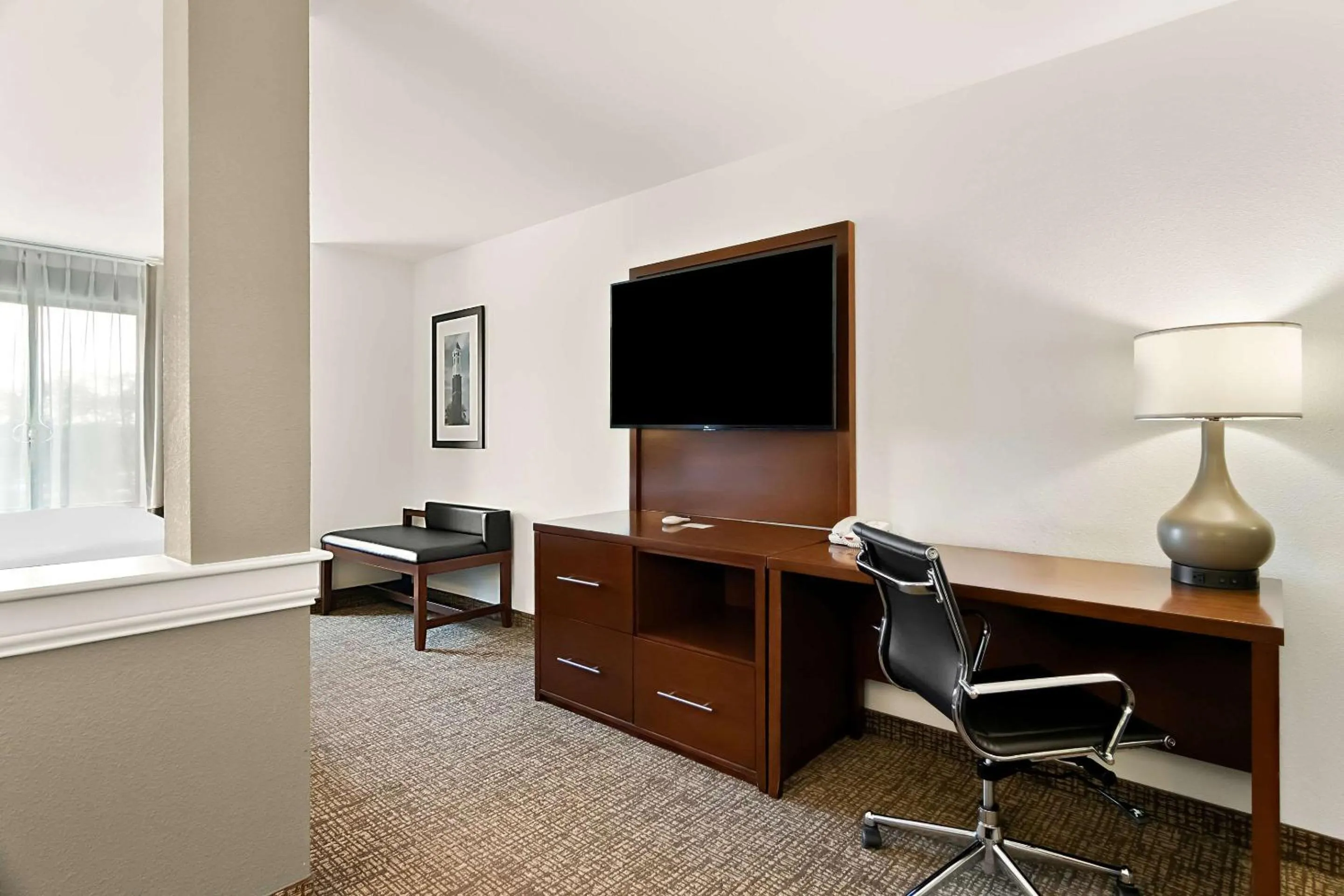 Bedroom in Comfort Suites Rensselaer near Fair Oaks