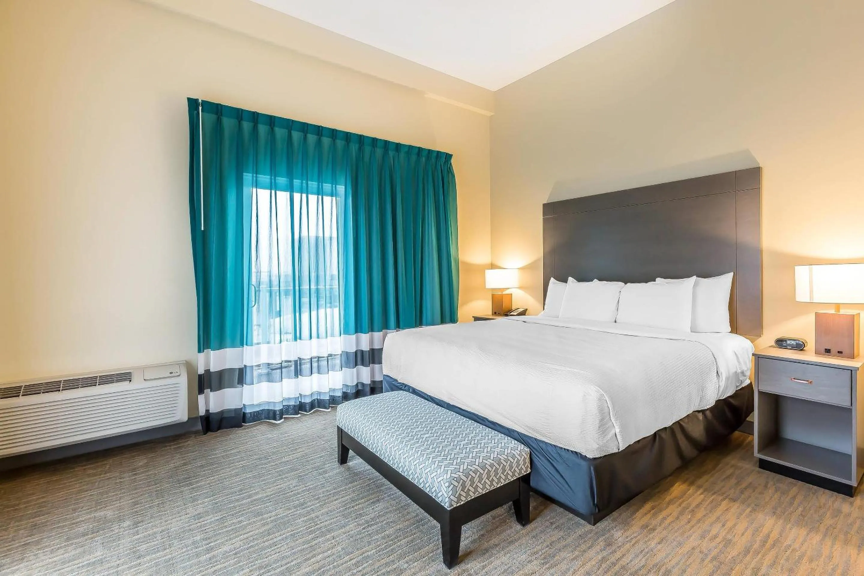 Bedroom, Bed in Marina Bay Hotel & Suites, an Ascend Collection Hotel