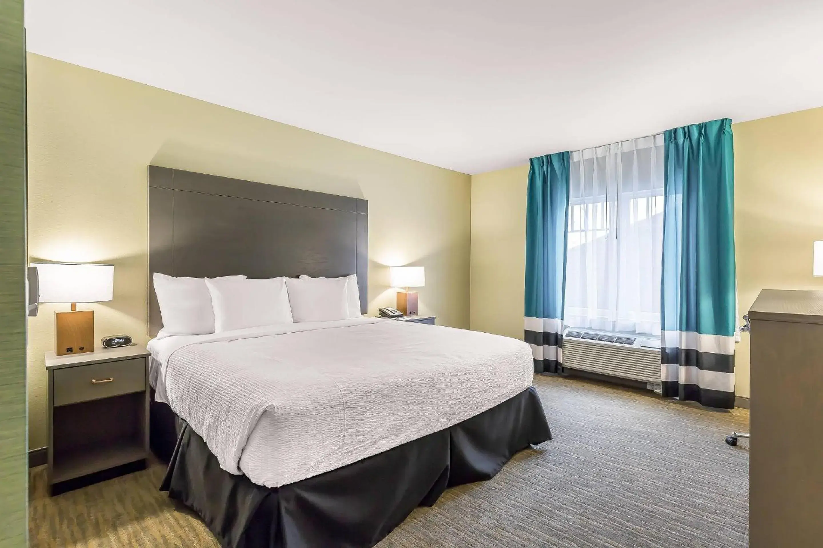 Bedroom, Bed in Marina Bay Hotel & Suites, an Ascend Collection Hotel Bedroom, Bed in Marina Bay Hotel & Suites, an Ascend Collection Hotel