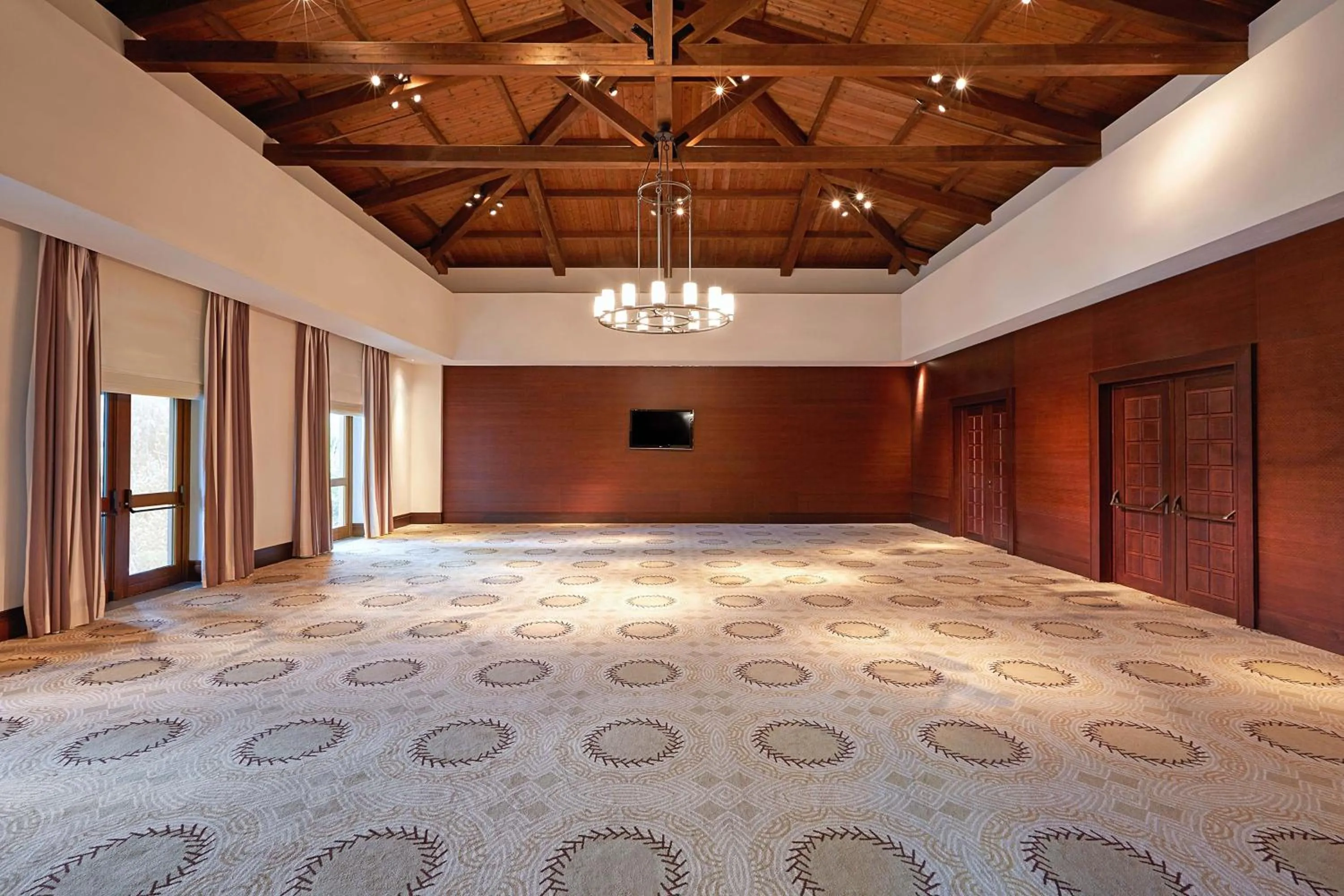 Meeting/conference room in The Romanos, a Luxury Collection Resort, Costa Navarino