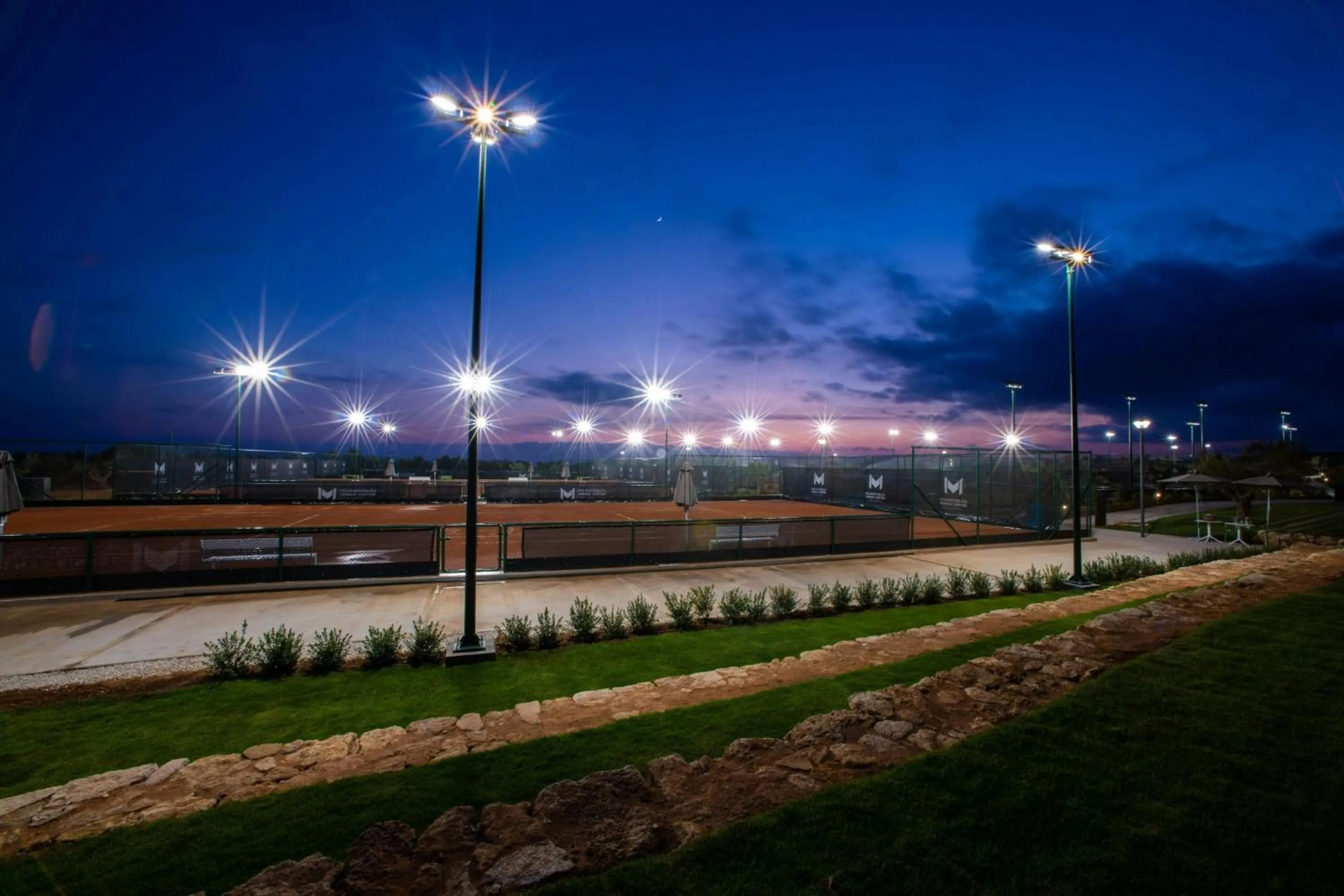 Tennis court in The Romanos, a Luxury Collection Resort, Costa Navarino
