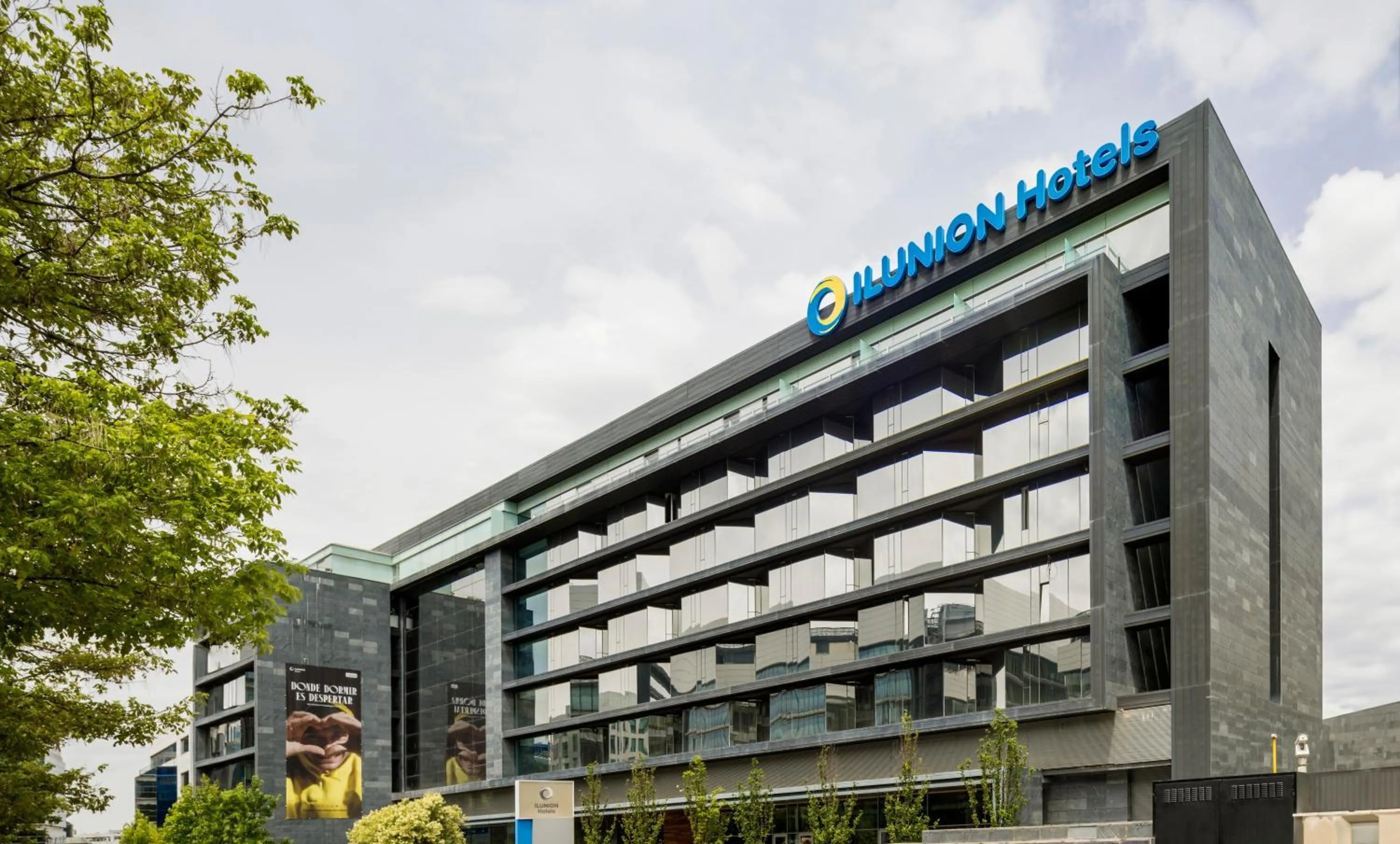 Property building in Ilunion Atrium