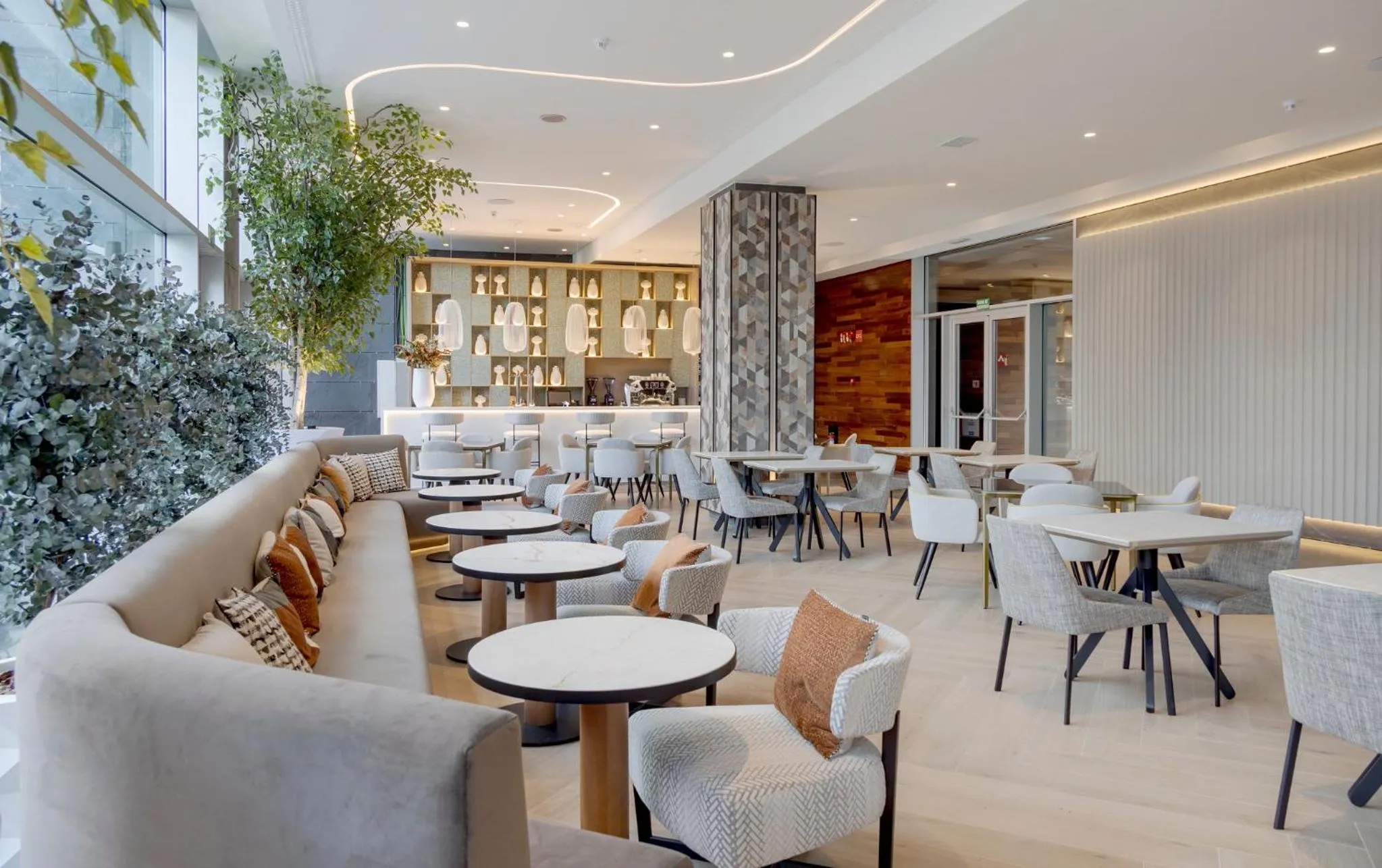 Seating area in Ilunion Atrium