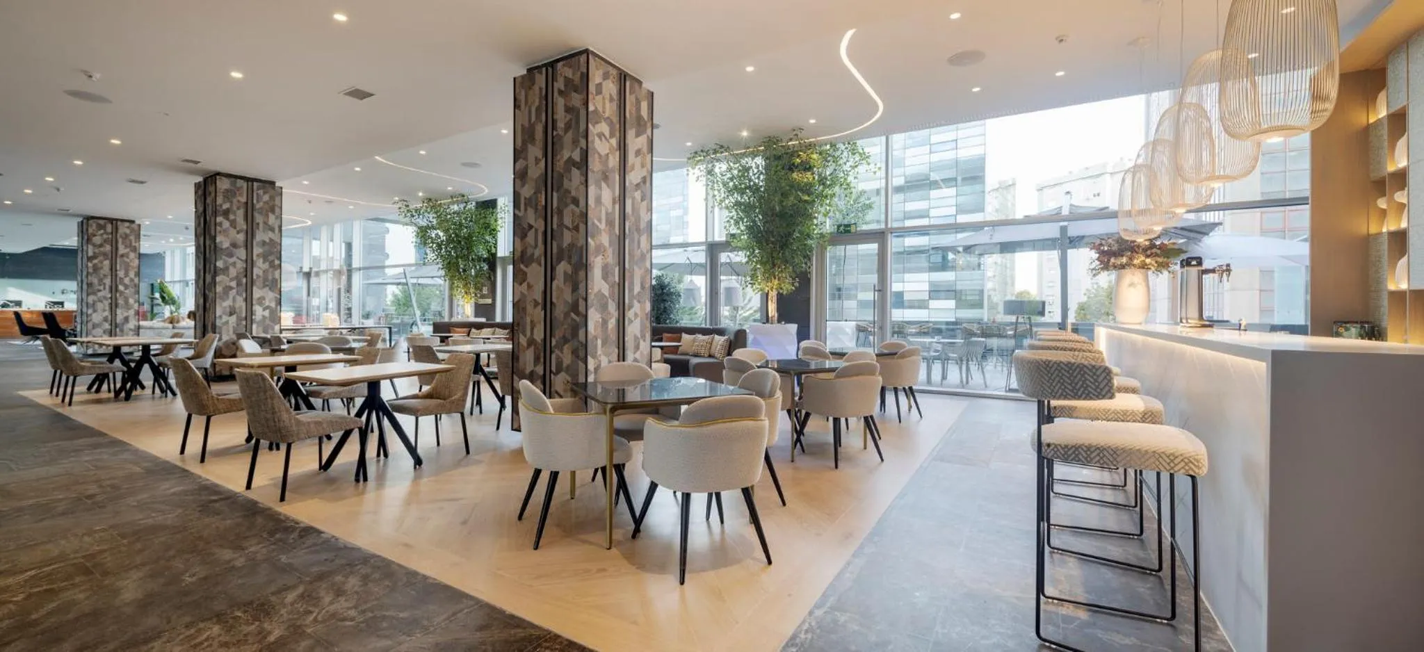 Lounge or bar in Ilunion Atrium