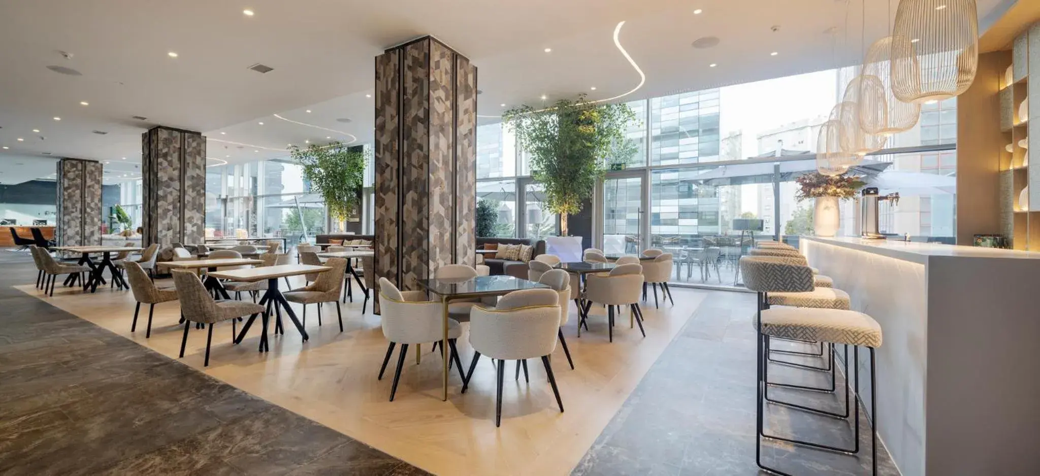 Lounge or bar in Ilunion Atrium Lounge or bar in Ilunion Atrium