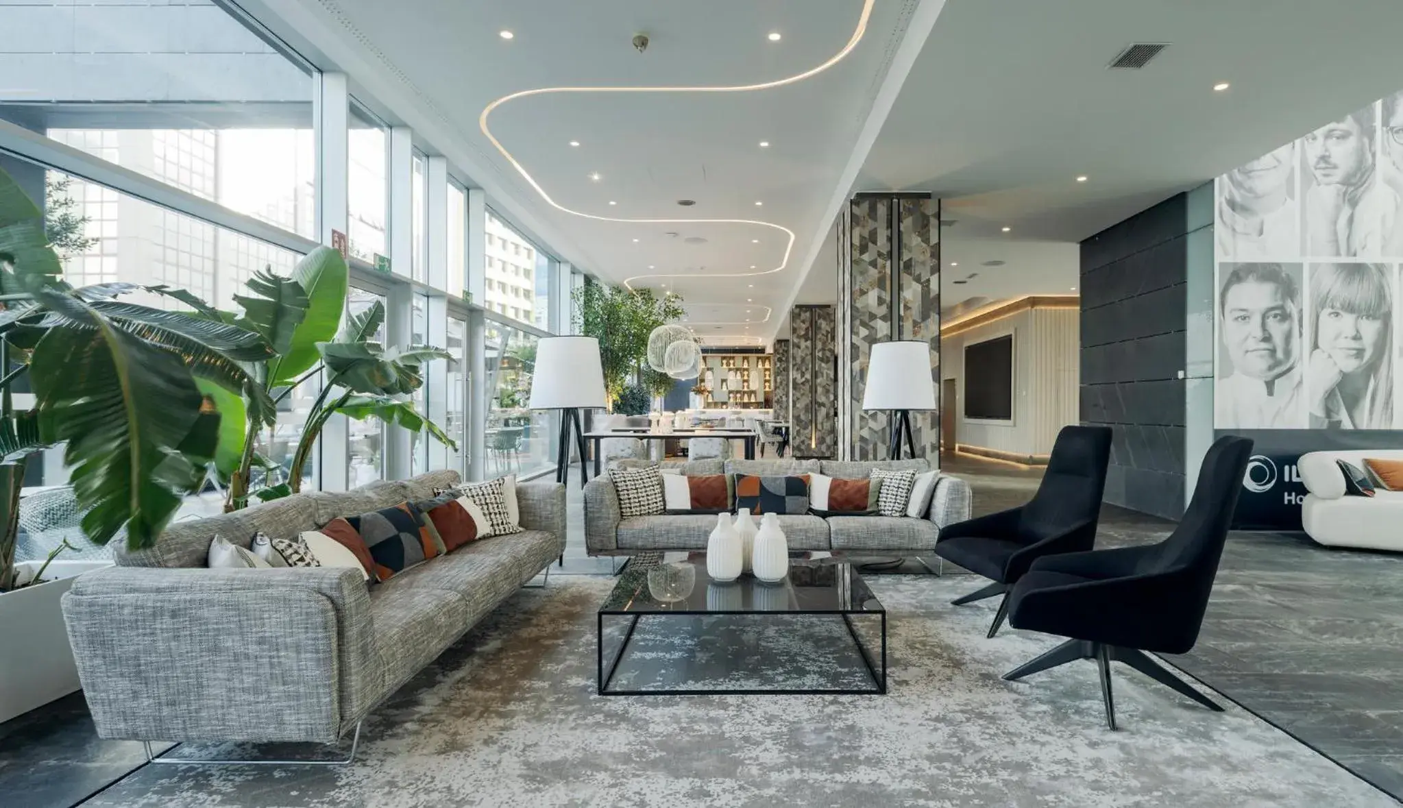 Lobby or reception in Ilunion Atrium Lobby or reception in Ilunion Atrium