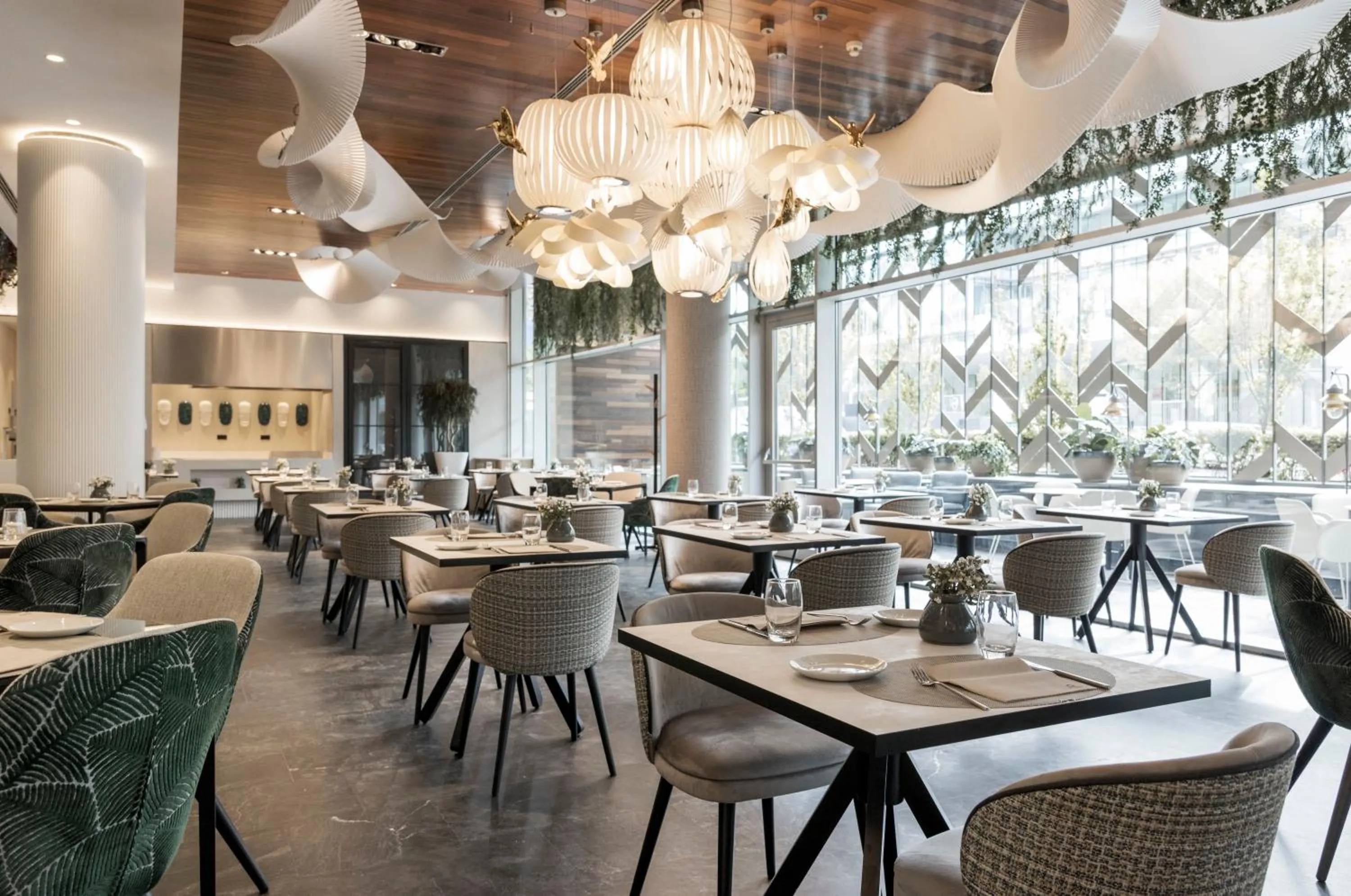 Restaurant/places to eat in Ilunion Atrium