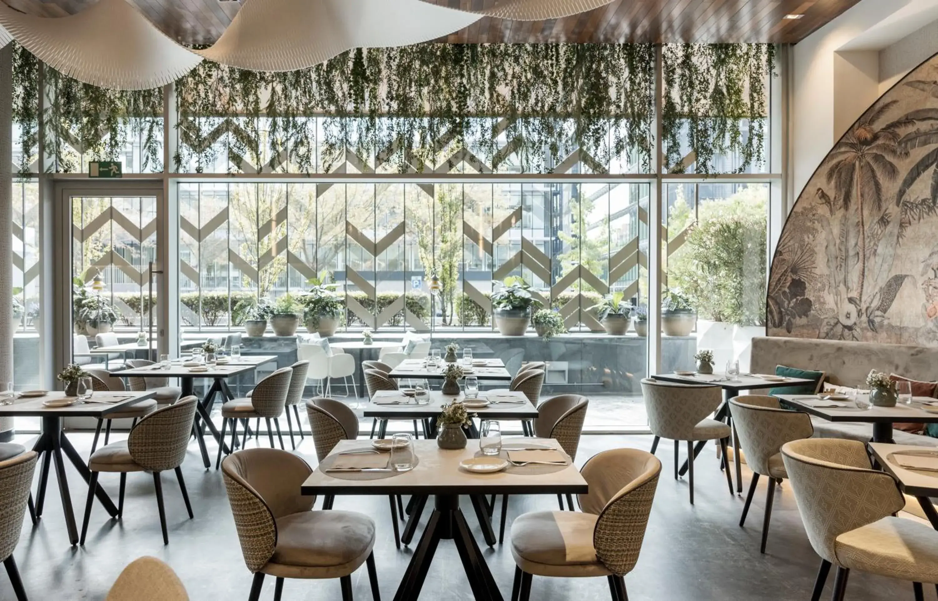 Restaurant/places to eat in Ilunion Atrium Restaurant/places to eat in Ilunion Atrium