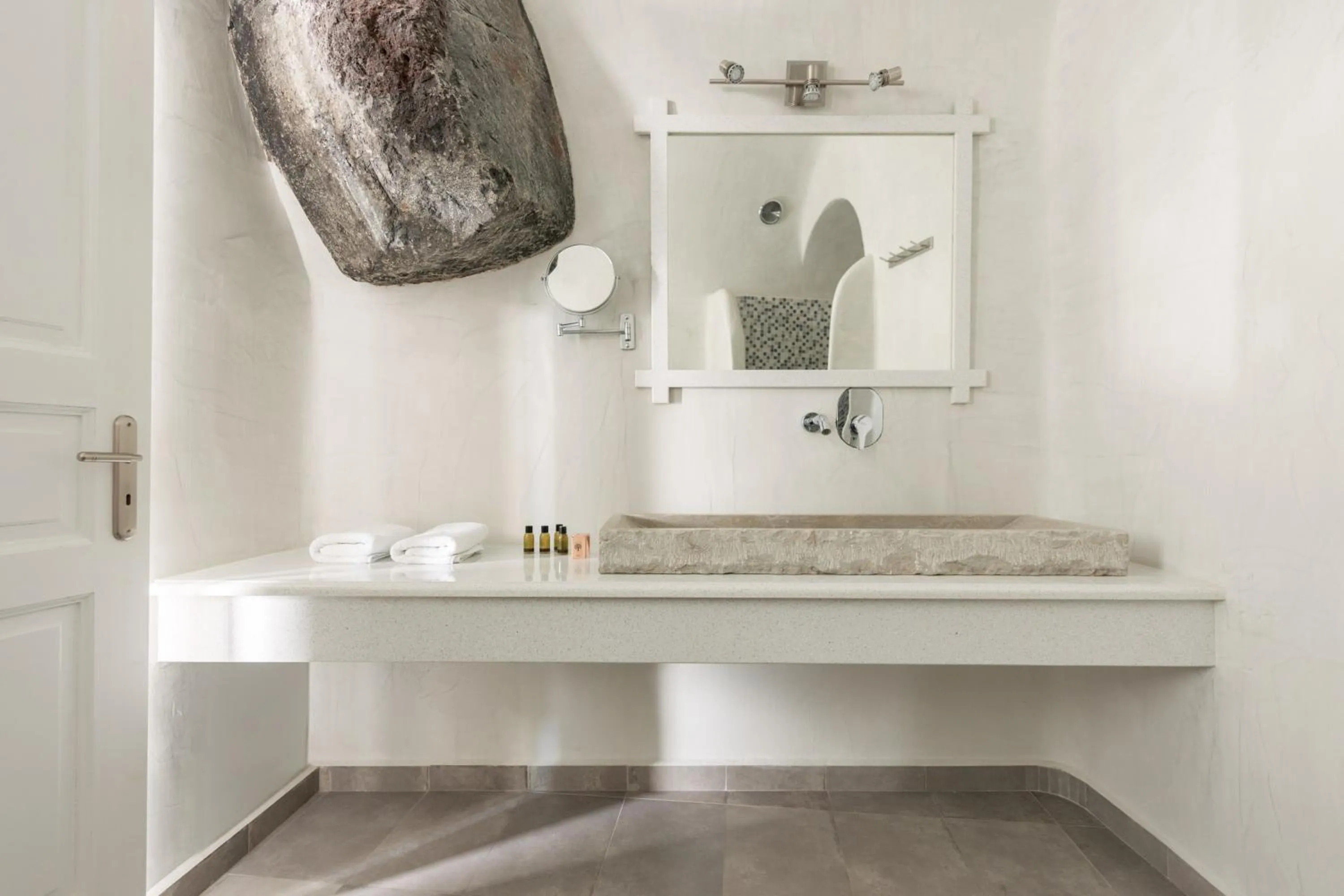 Bathroom in Vallas Apartments & Villas