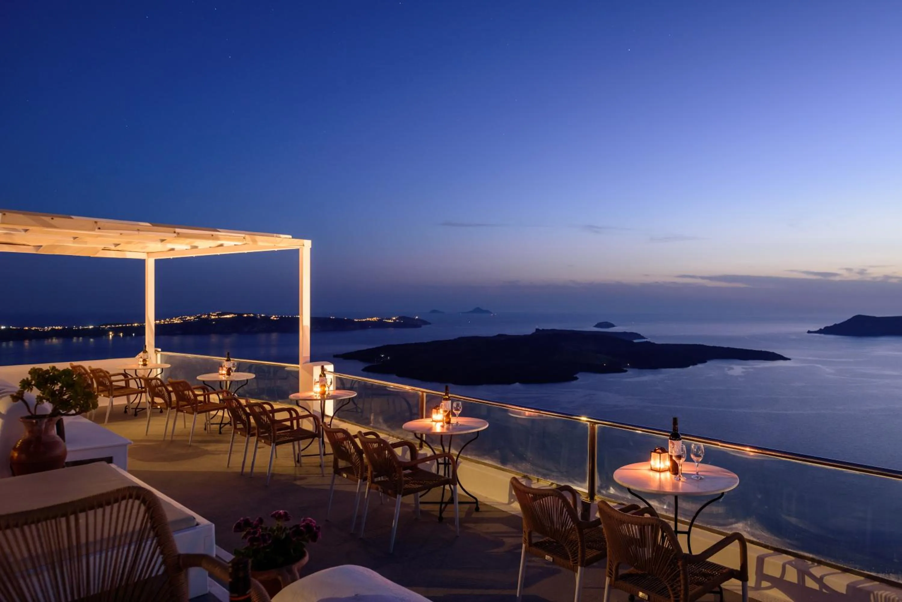 Property building in Vallas Apartments & Villas