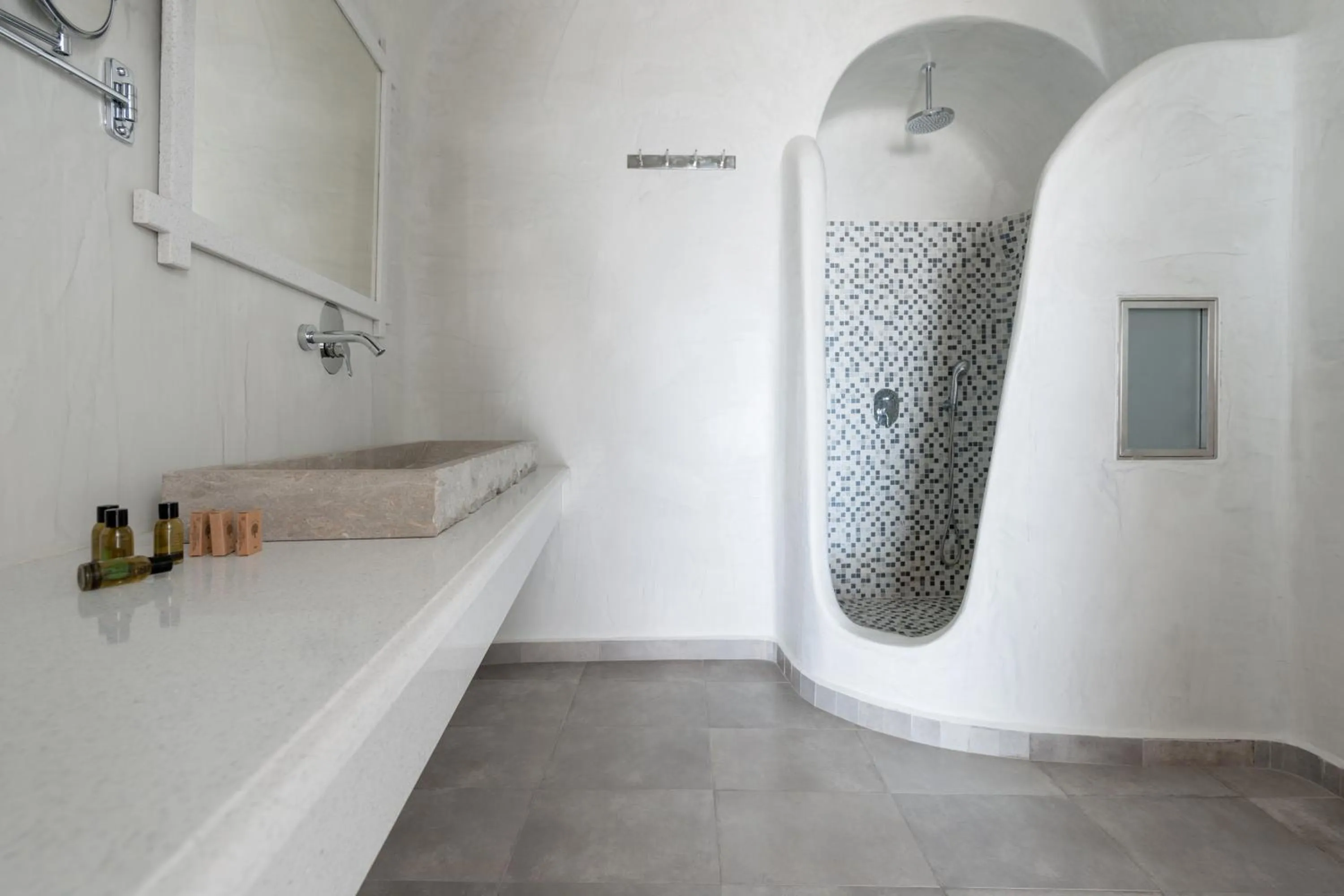 Bathroom in Vallas Apartments & Villas