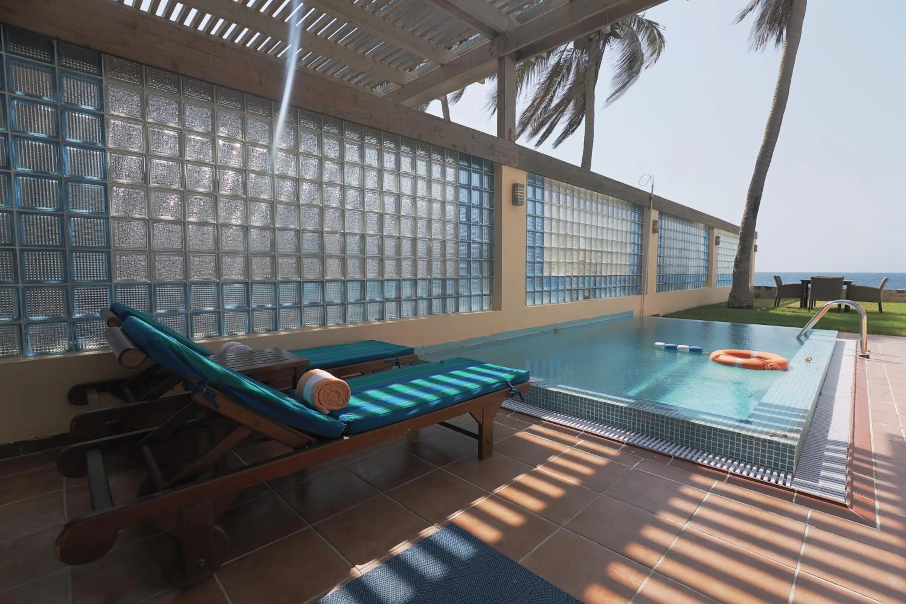 Swimming pool in Al Nawras Island Resort