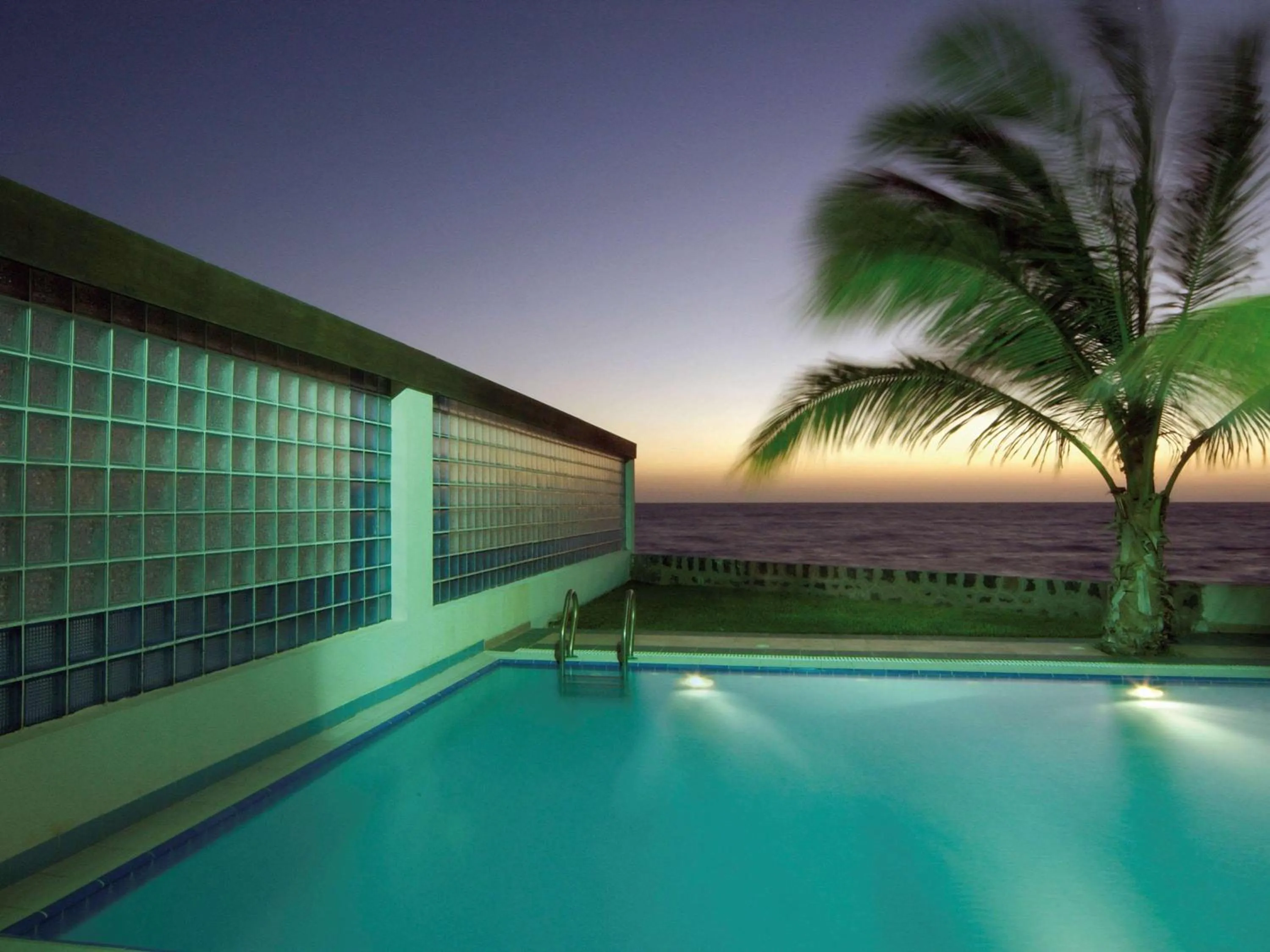 Property building in Al Nawras Island Resort