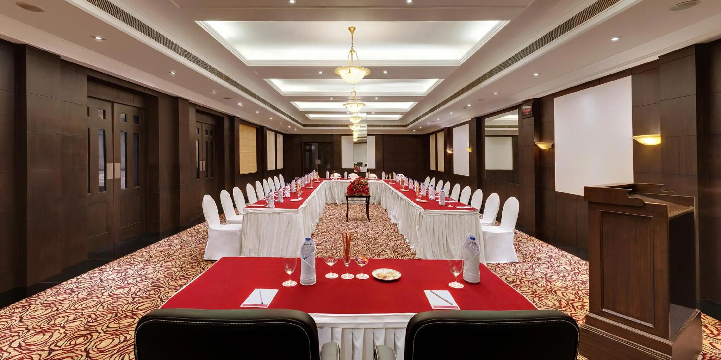 Meeting/conference room in Ramada Plaza by Wyndham JHV Varanasi