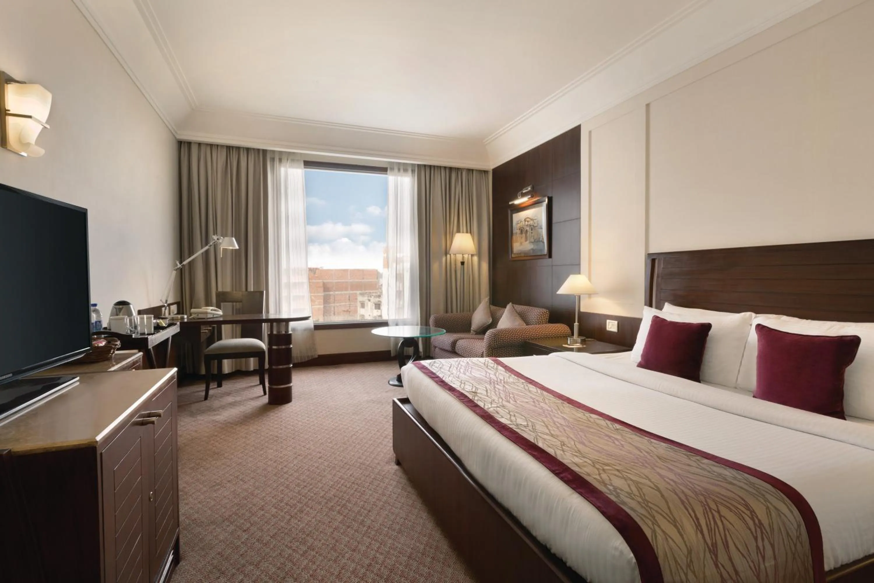 Bed in Ramada Plaza by Wyndham JHV Varanasi