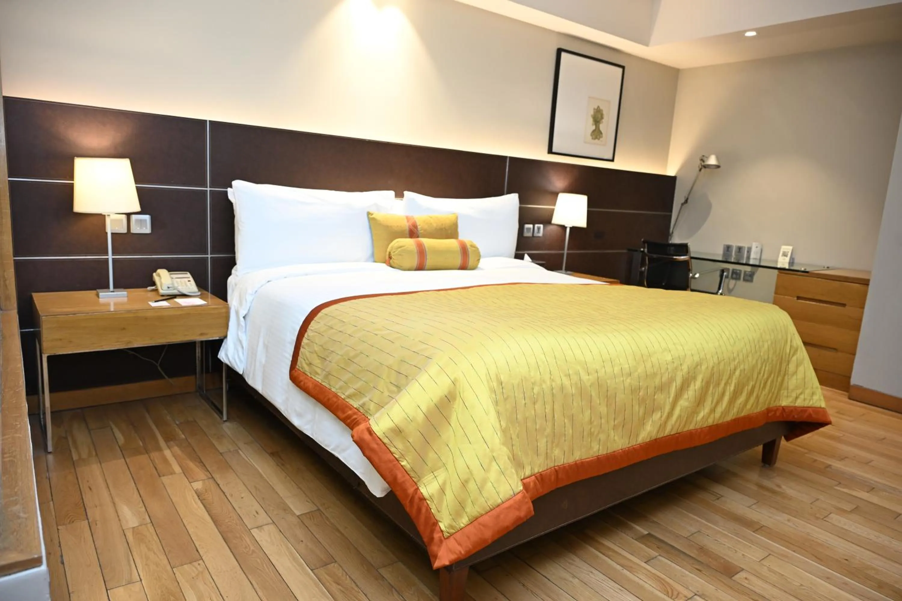 Bed in The LaLiT New Delhi