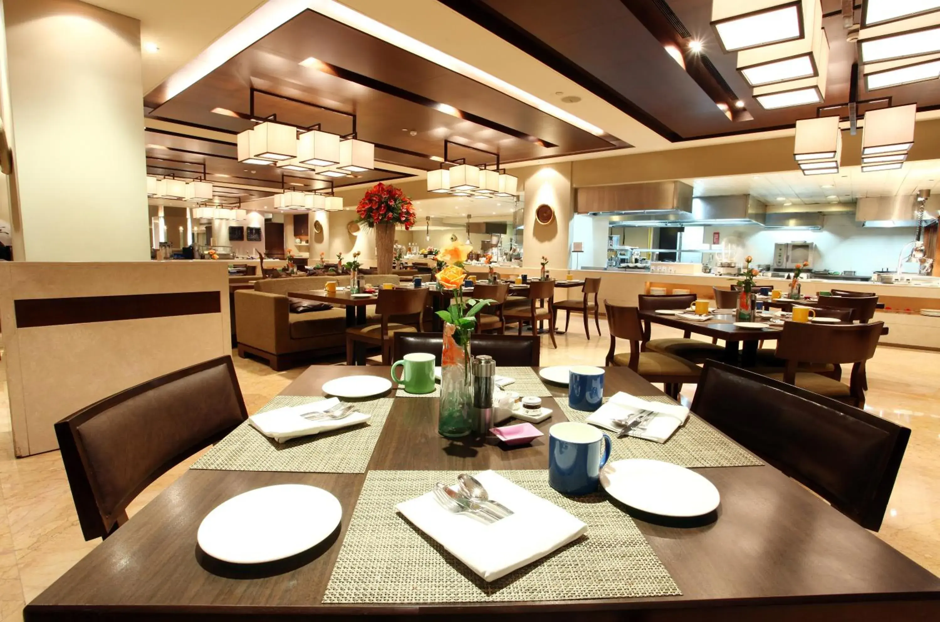 Restaurant/places to eat in The LaLiT New Delhi Restaurant/places to eat in The LaLiT New Delhi