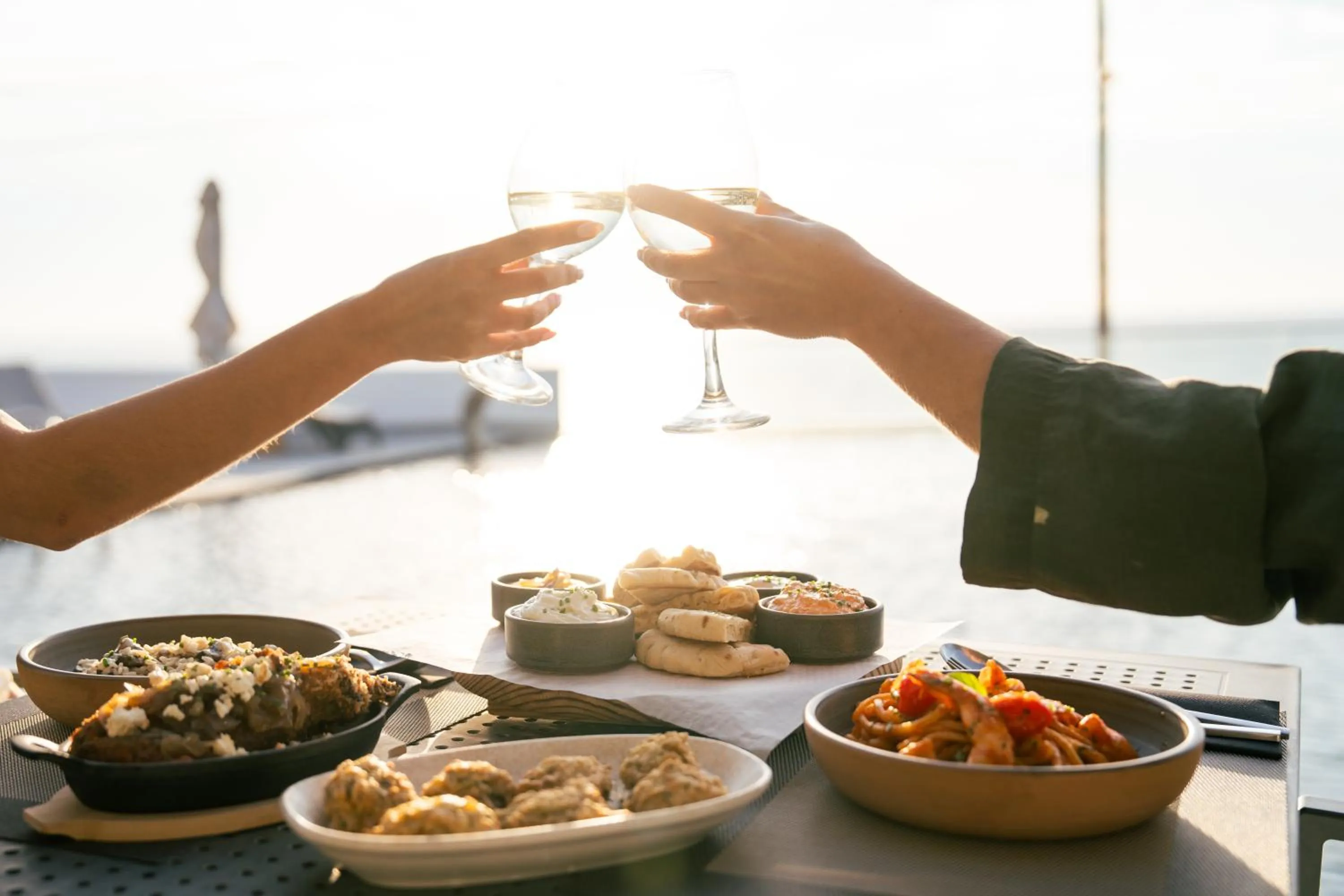 Restaurant/places to eat in Serenità Luxury Suites