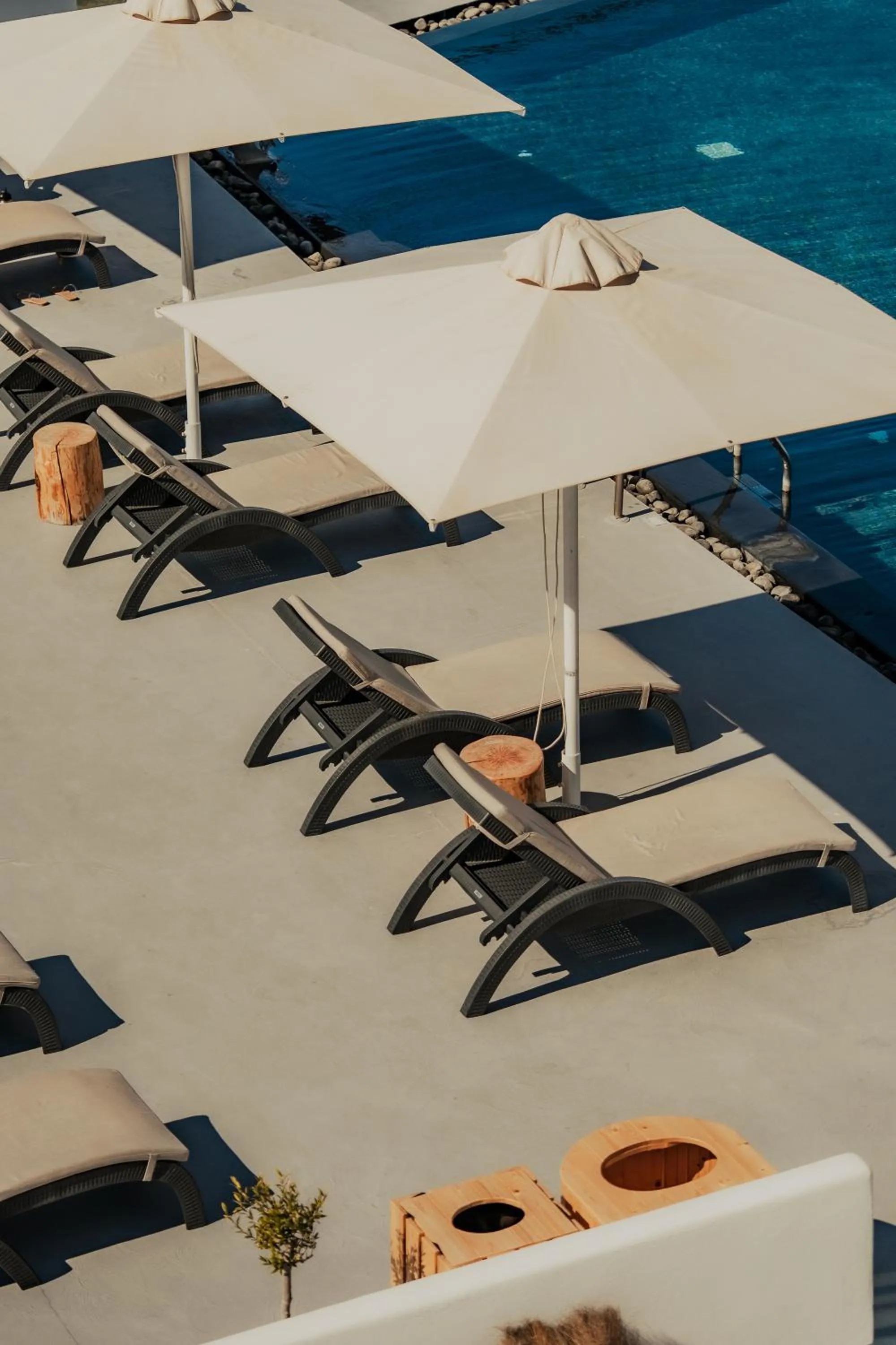 Swimming pool in Serenità Luxury Suites