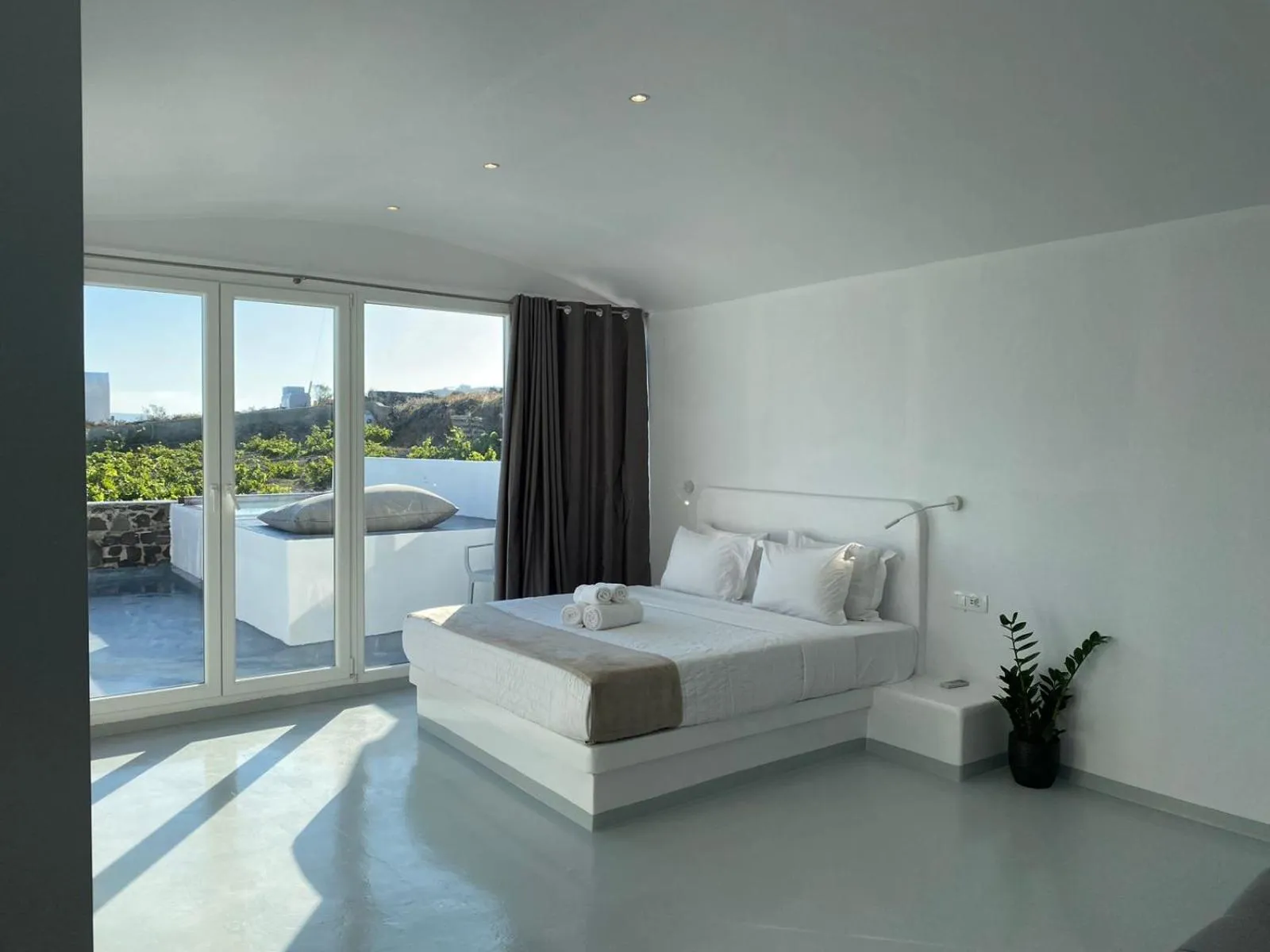 Bed in Serenità Luxury Suites