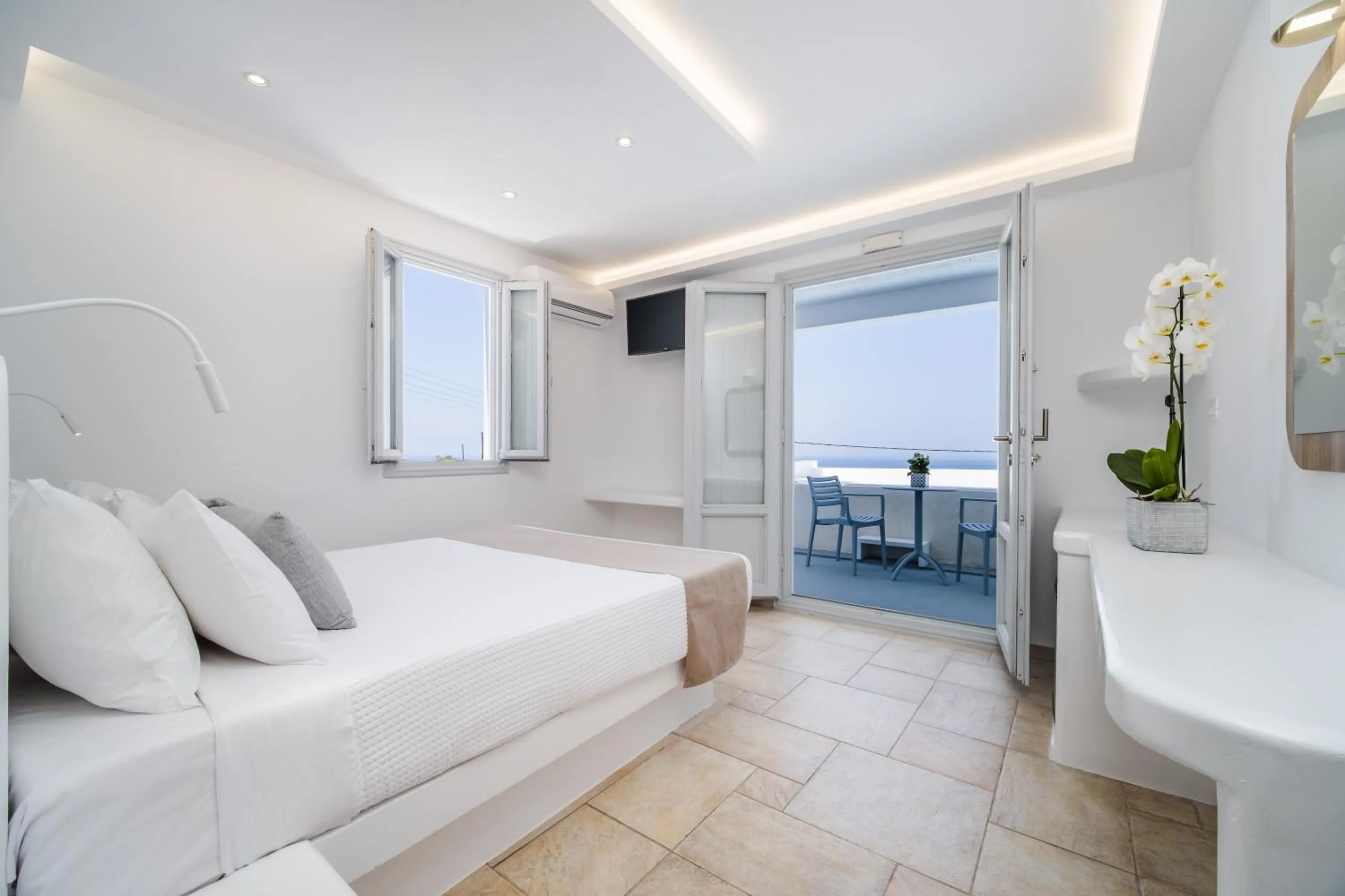 TV and multimedia in Serenità Luxury Suites