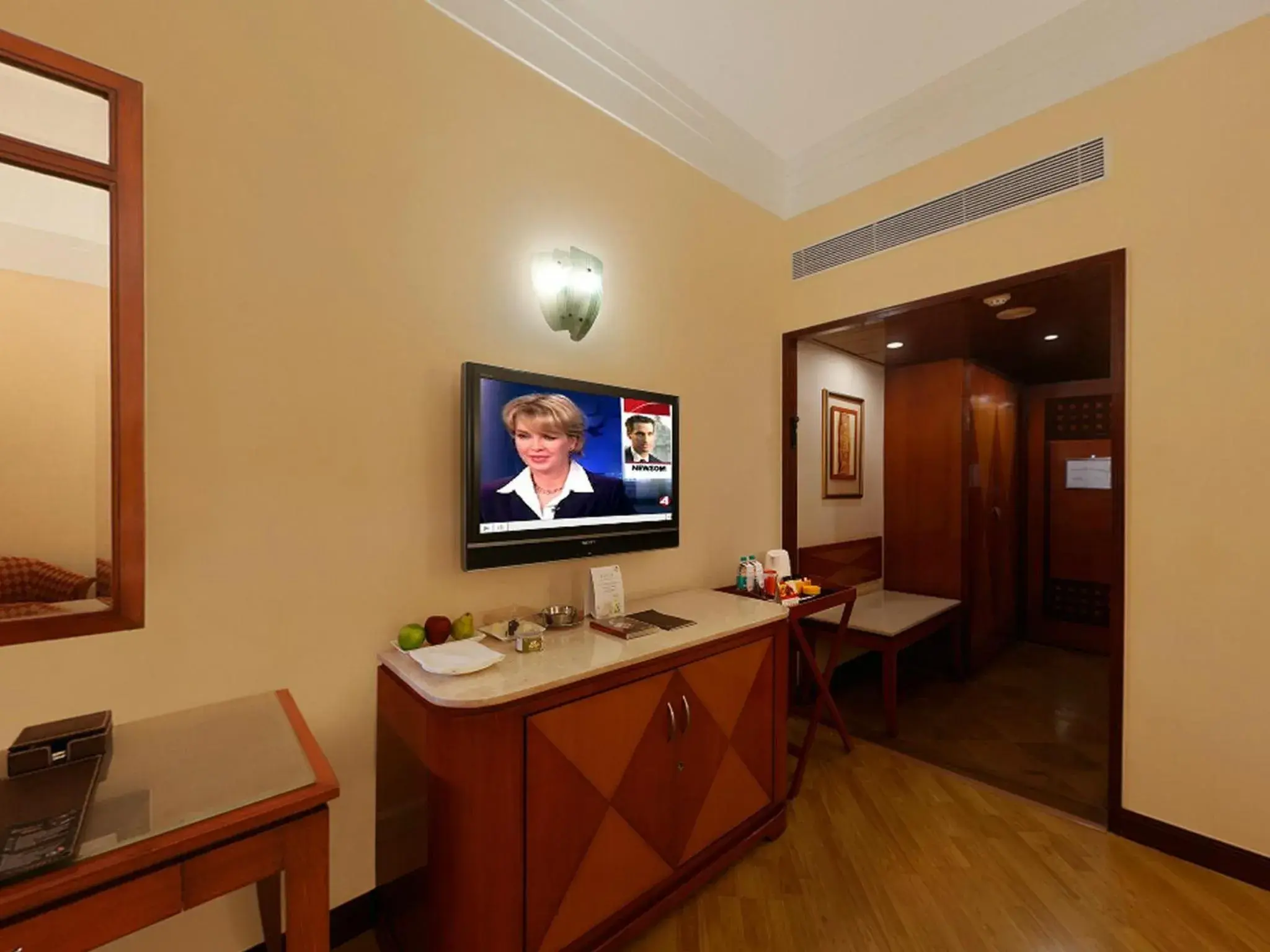 Deluxe Double Room in The Lalit Ashok Deluxe Double Room in The Lalit Ashok