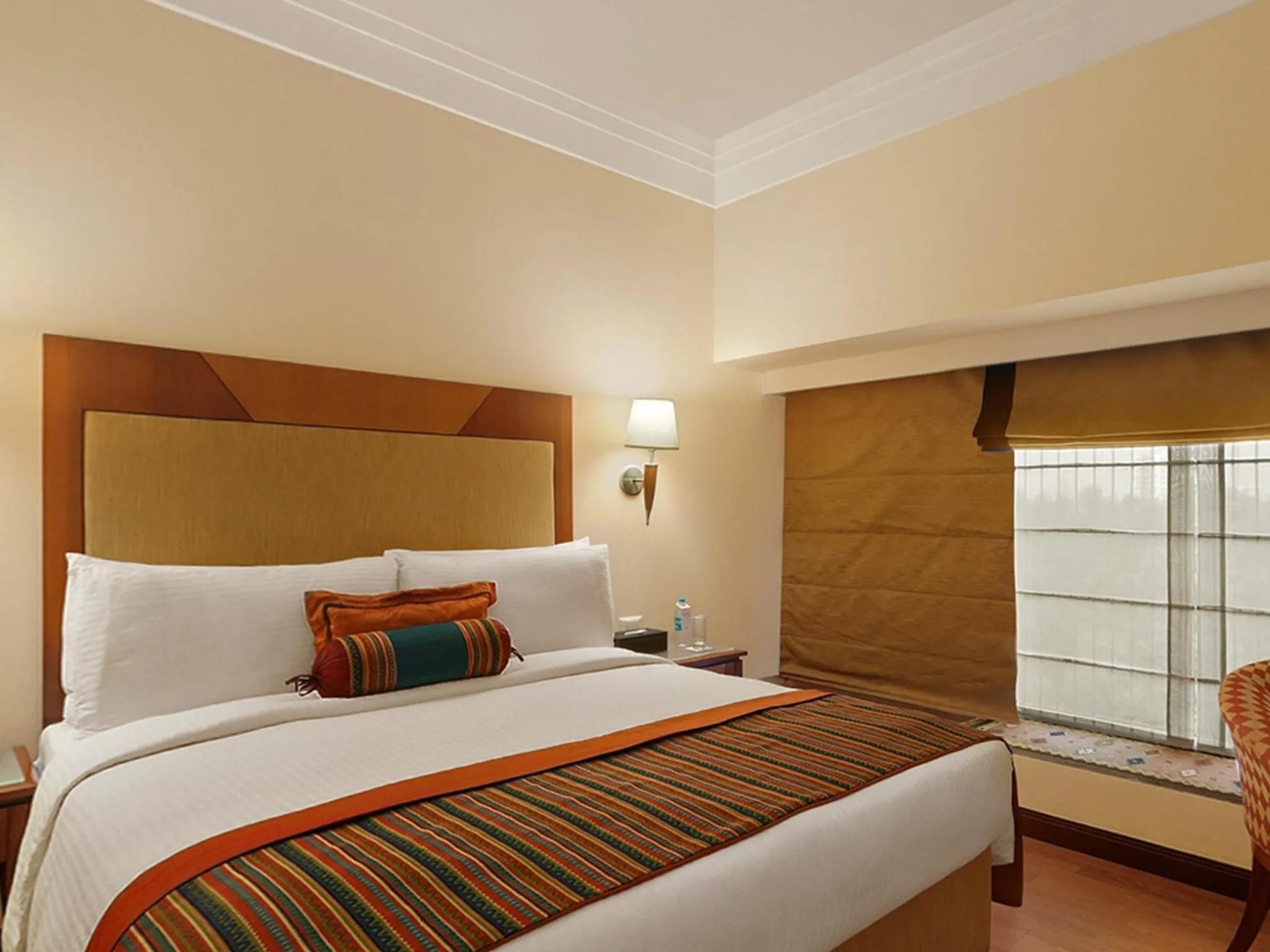 Bed in The Lalit Ashok