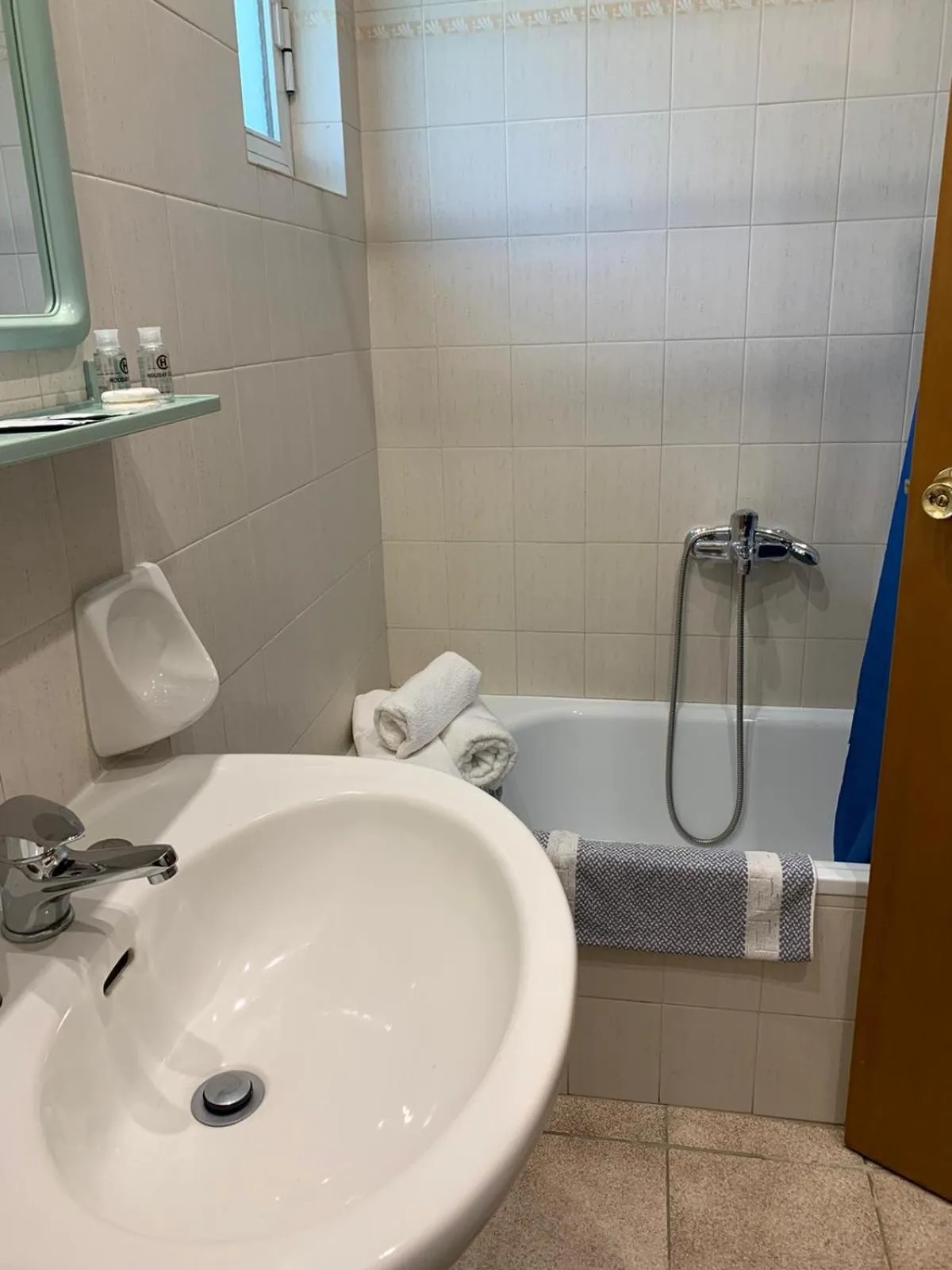 Bathroom in Sariza Spring Hotel