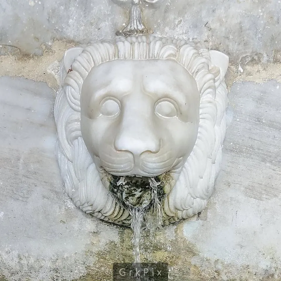 Property building in Sariza Spring Hotel