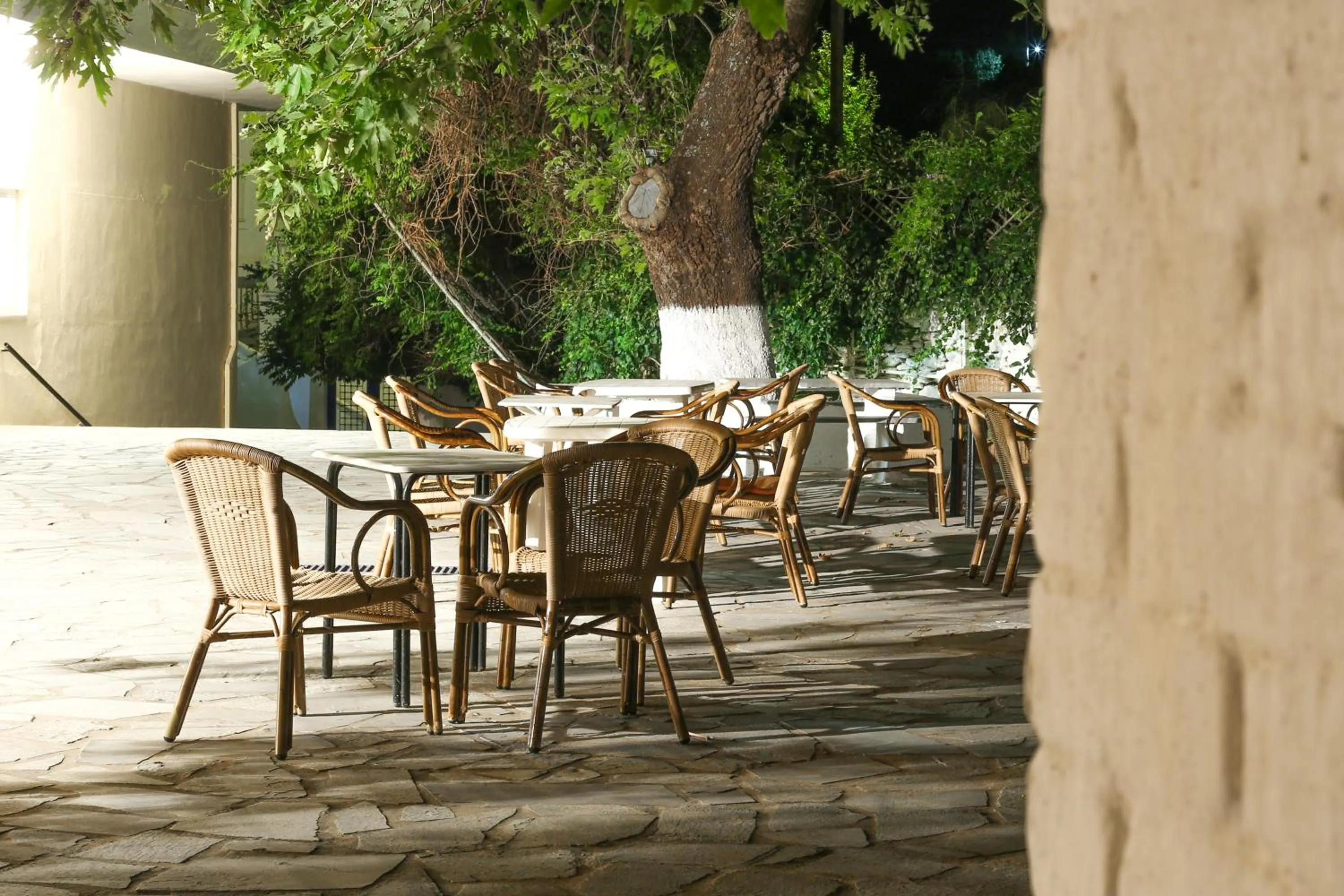 Patio in Sariza Spring Hotel