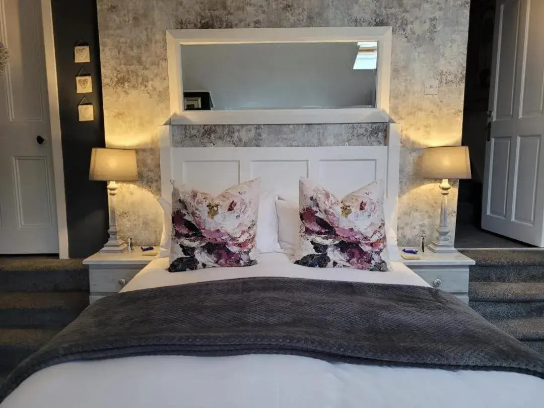 Double Room with En Suite Bathroom - single occupancy in The Bridges B&B Double Room with En Suite Bathroom - single occupancy in The Bridges B&B