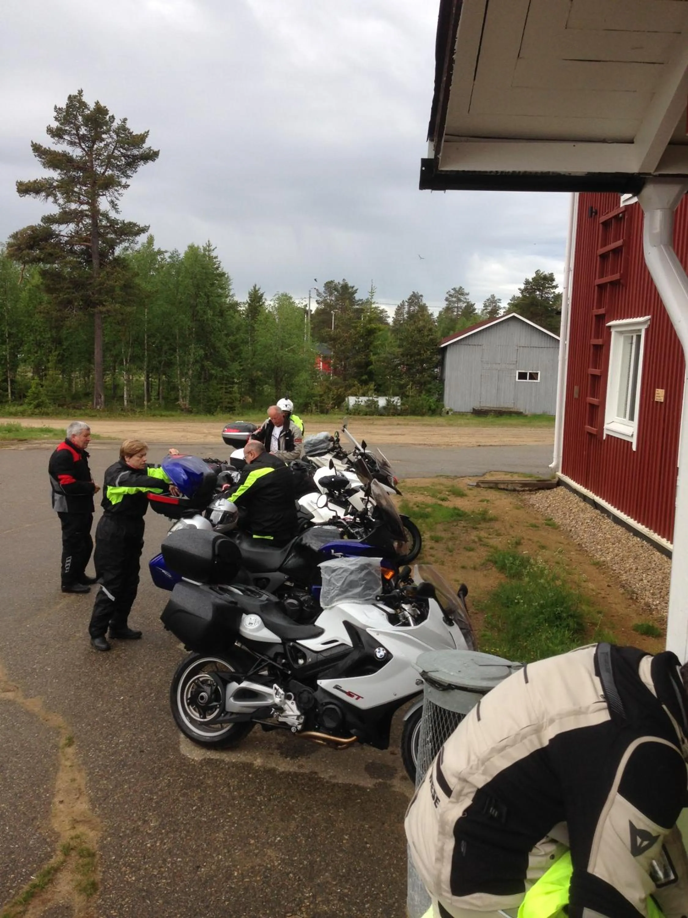 group of guests in Vuotson Maja B&B
